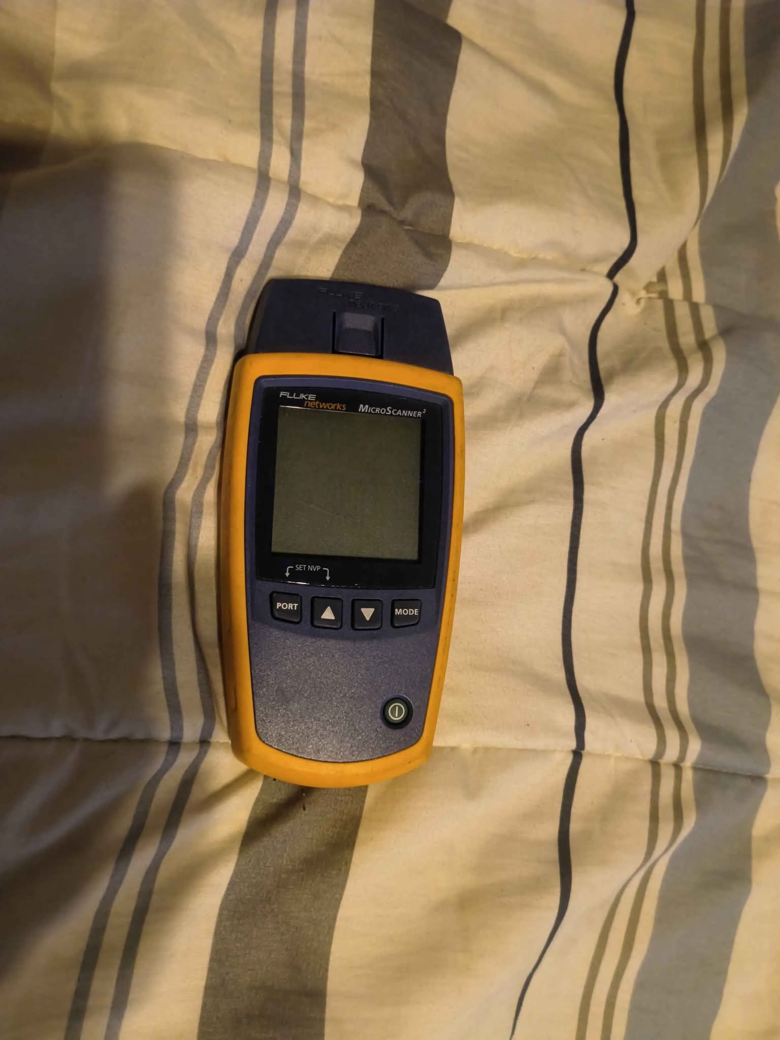 Comprobador de cables de red Fluke Networks MicroScanner 2 - Measuring ...
