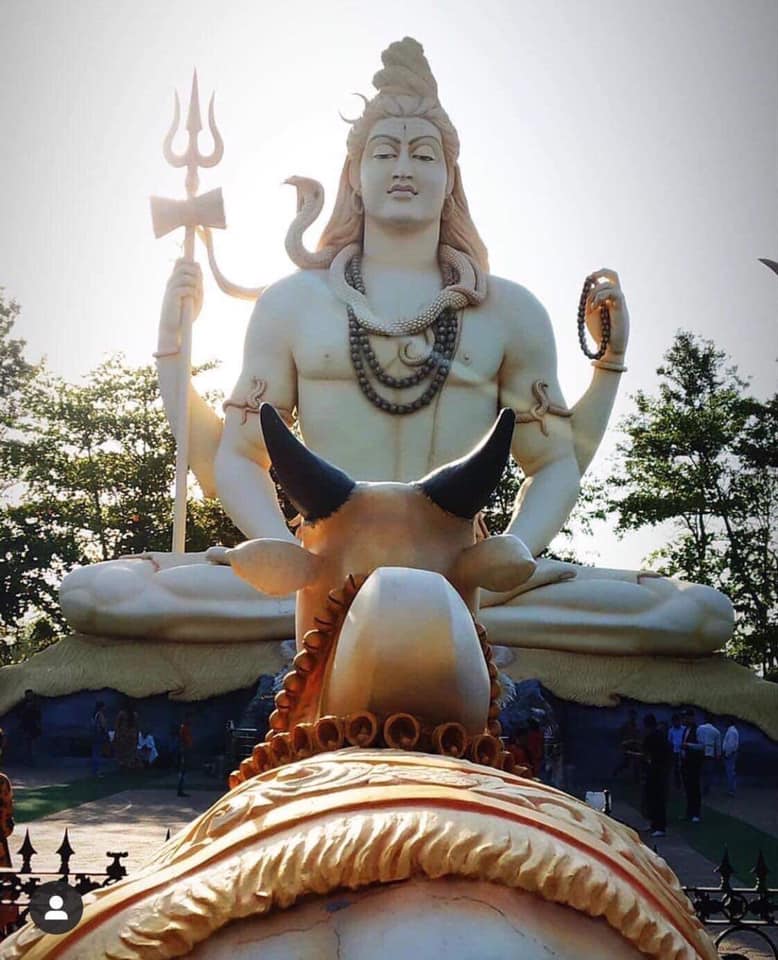 The Shiva Tribe - Nandi, vahana of Shiva is placed directly opposite ...