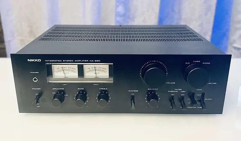 Nikko NA-690 integrated amp from Stereo Review magazine
