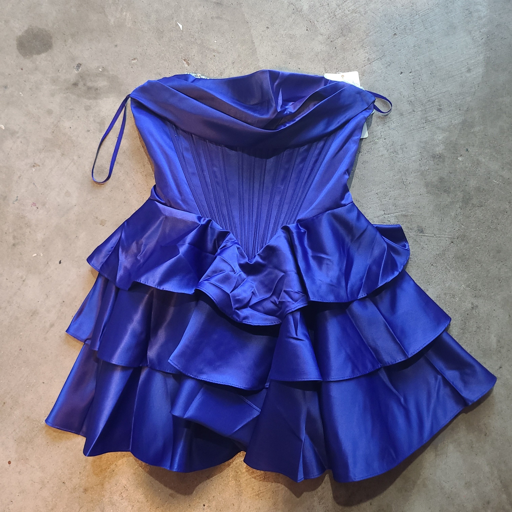 homecoming dresses tennessee Does anyone in Nashville, TN have a size 4 dress available ASAP? marilyn monroe costume