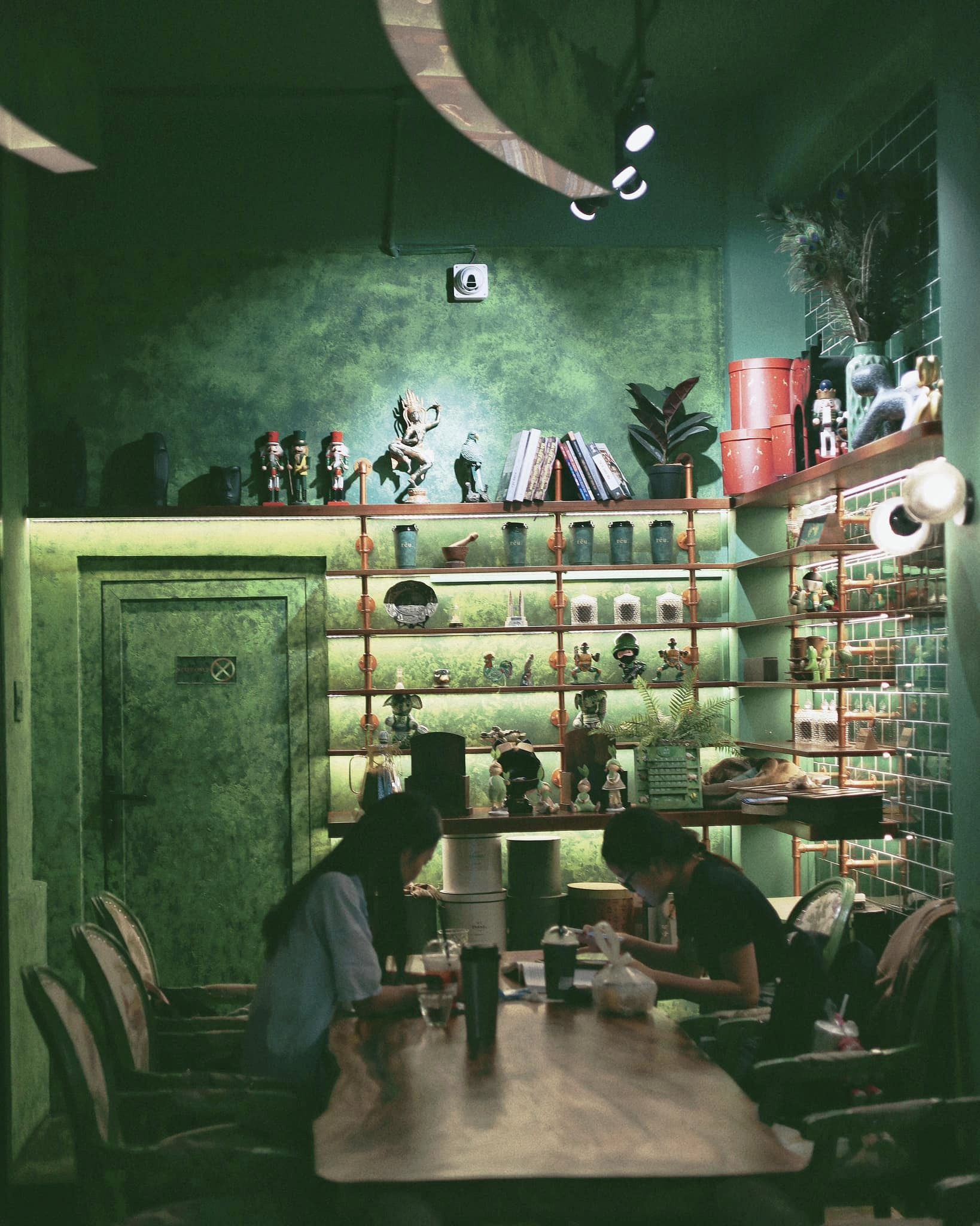 r ê u . coffee | Ho Chi Minh City