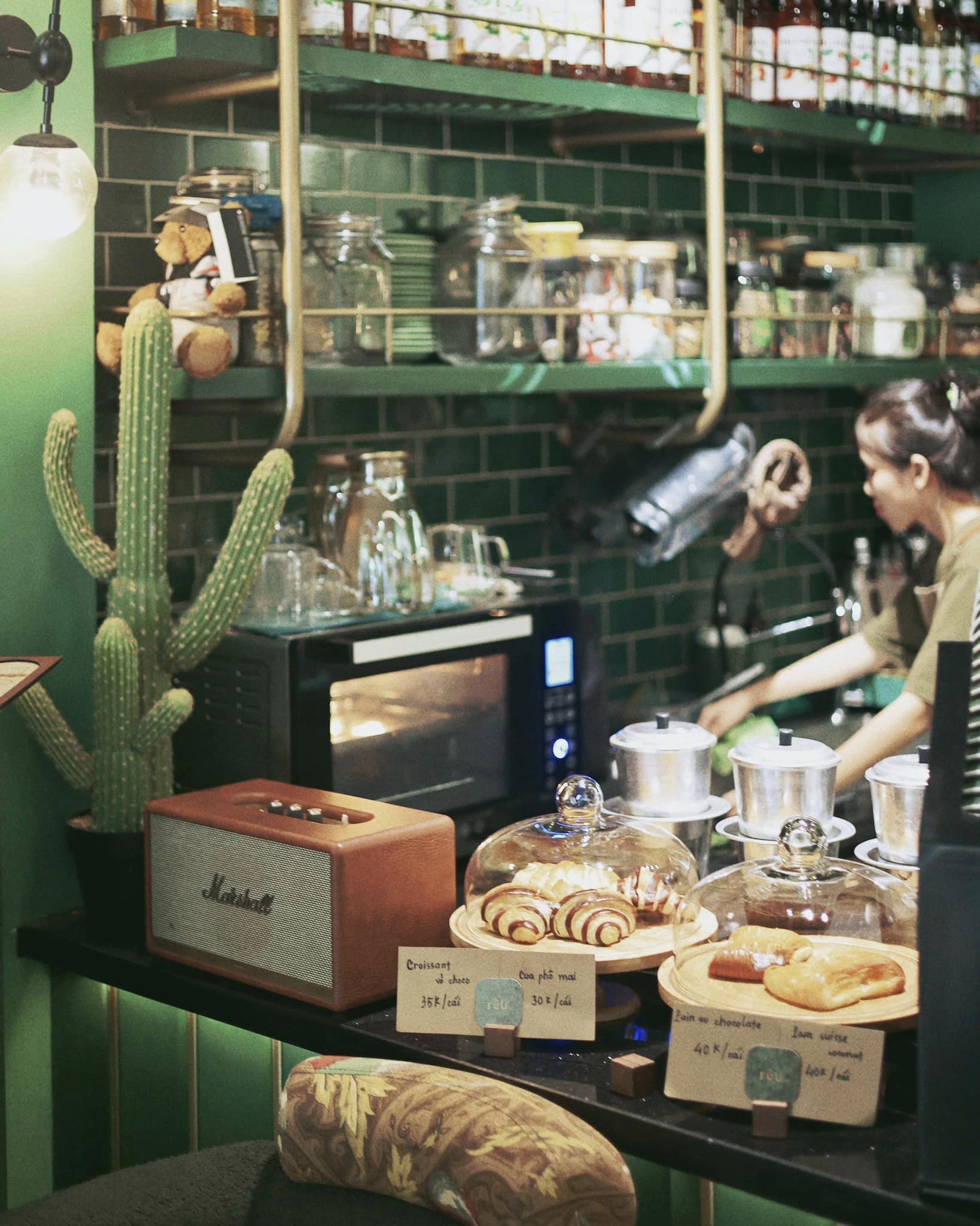 r ê u . coffee | Ho Chi Minh City
