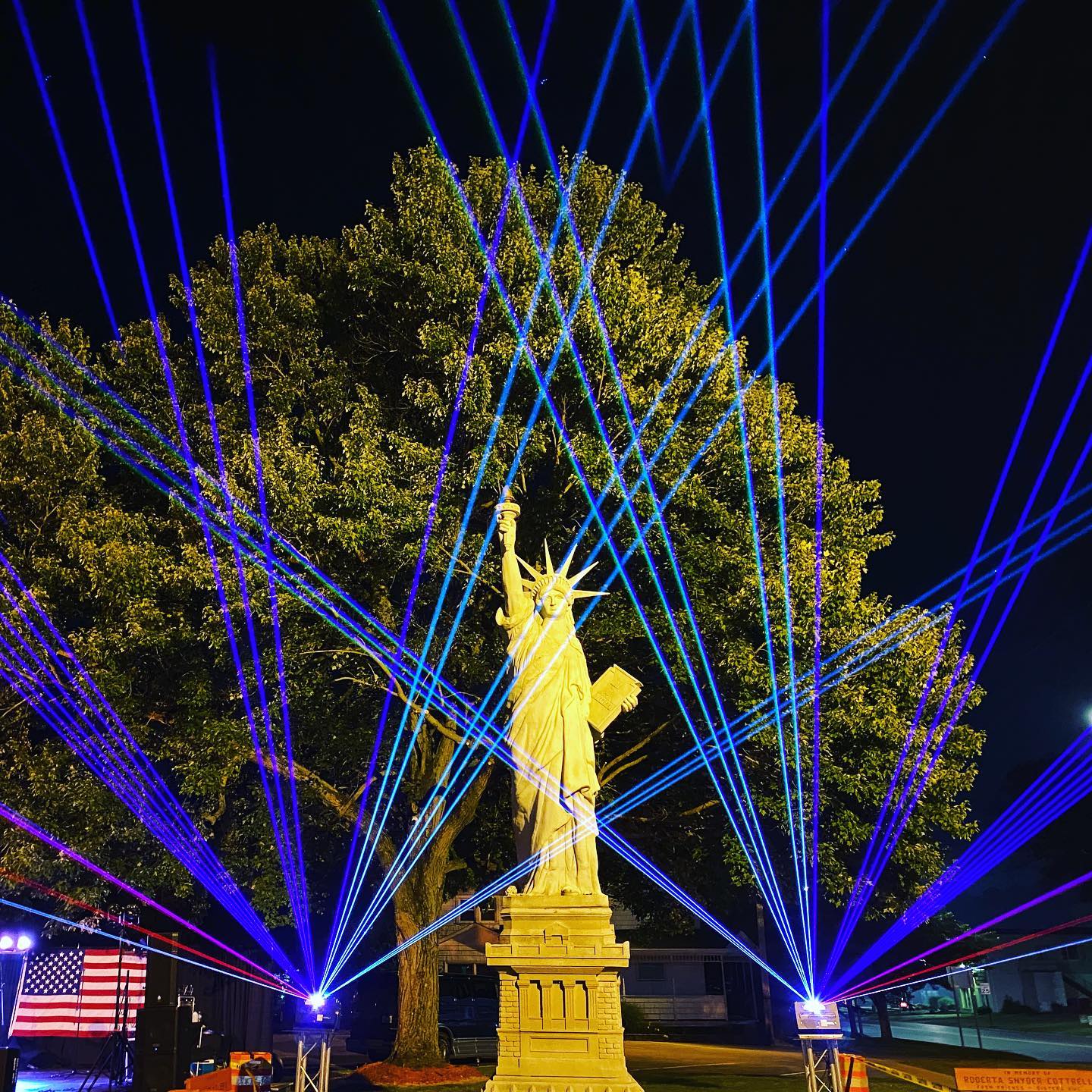 Lapis Laser Display