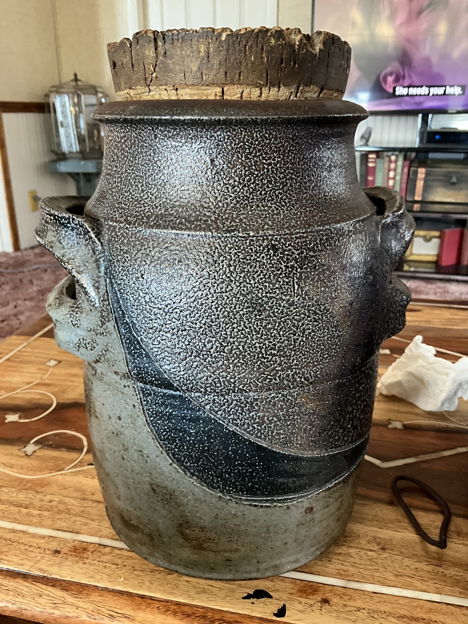 What is the maker's mark on this raku piece?