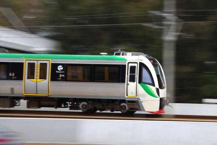 ABC Perth - 🚆 TRAIN DELAYS 🚆 Commuters in Perth are being... | Facebook