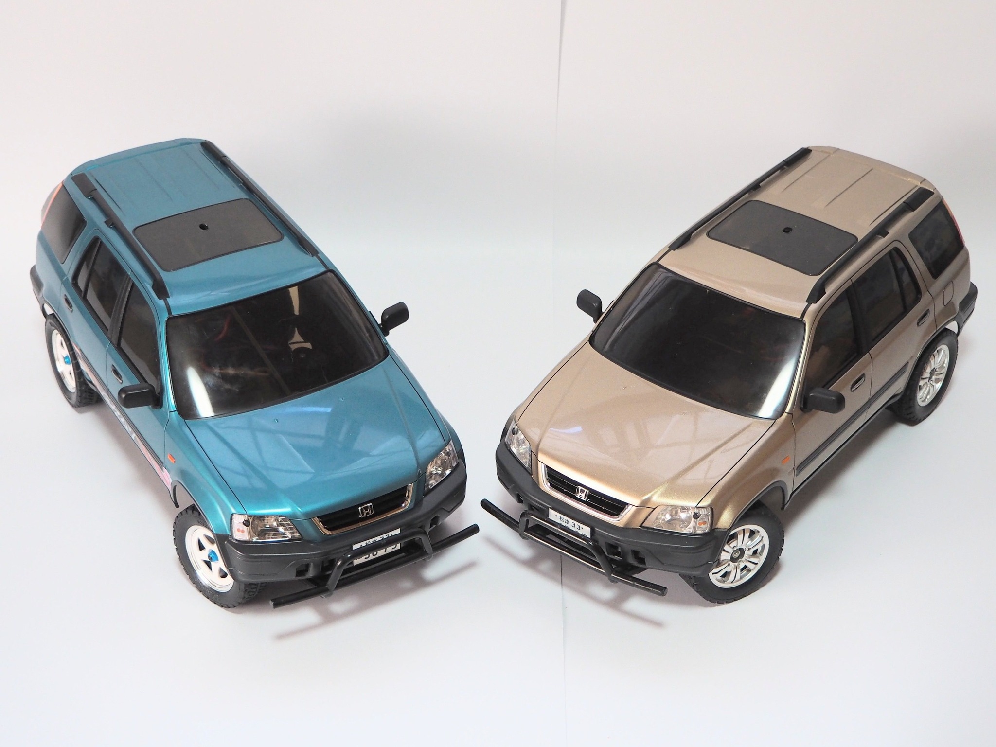 ラジコンですみません。 もう1台しまってあった、タミヤ1/10ホンダCR-V 