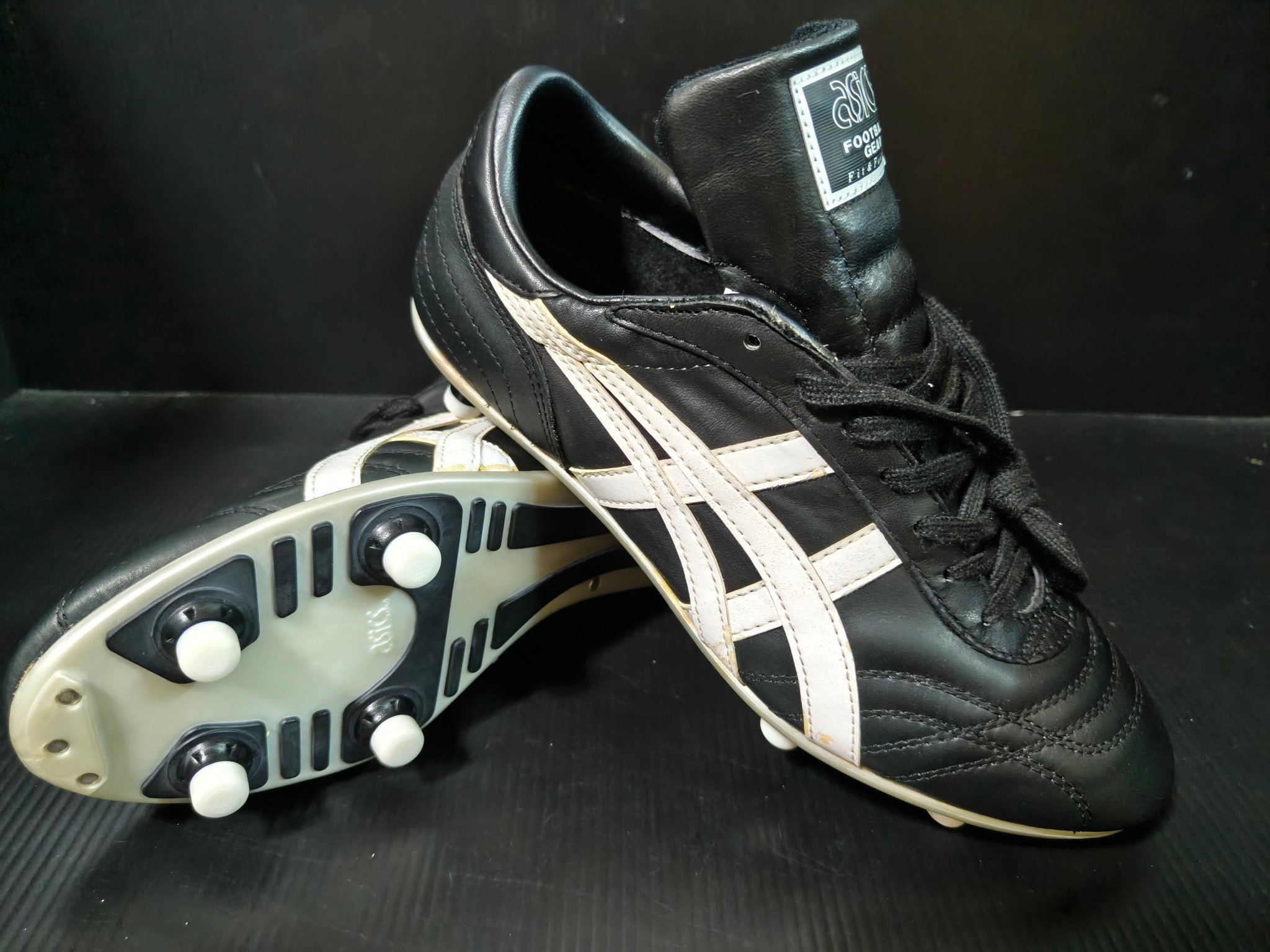 Asics chape pro football boots