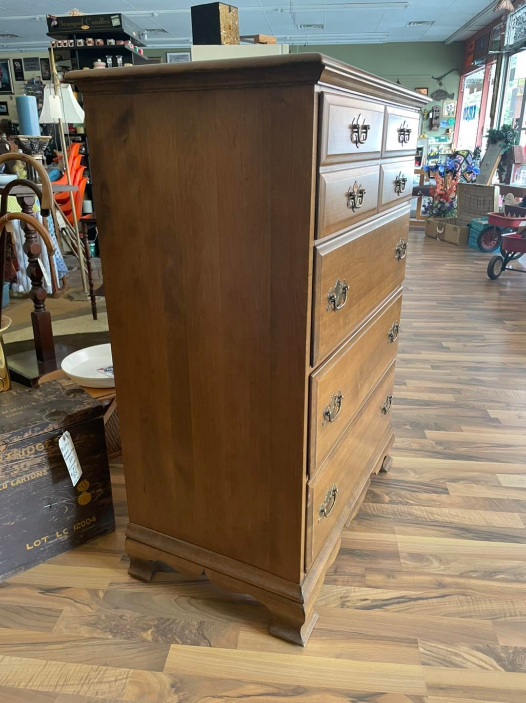 イデー WAVE TALL CHEST Maple Empire Antique Hand Carved Birdseye