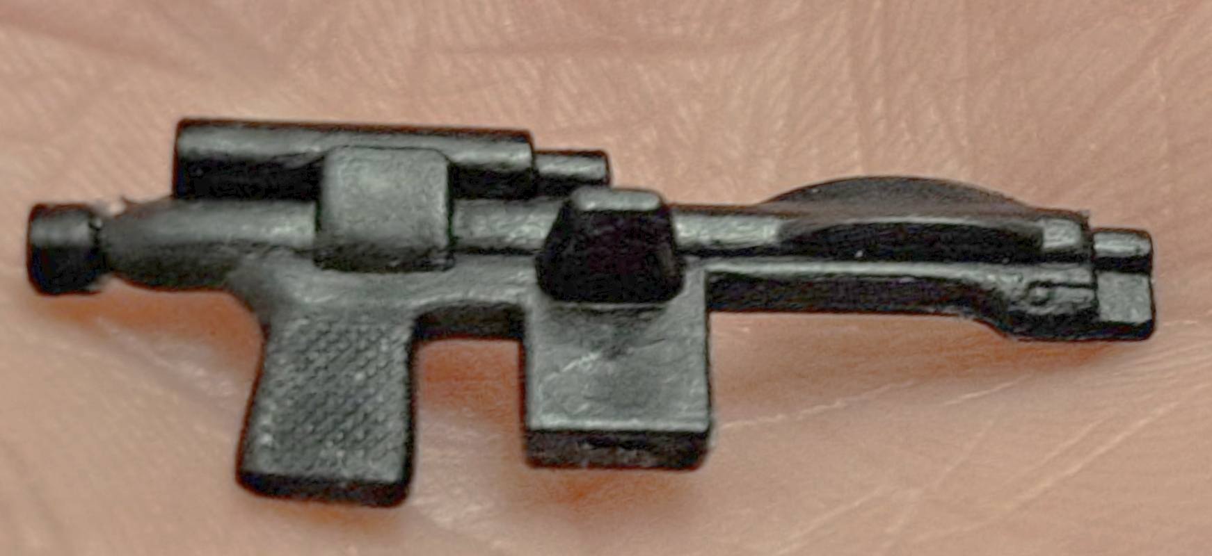 hello, i was wondering if this is the original leia blaster. I've