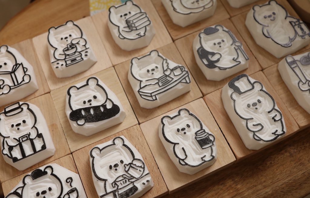 しろくまさんシリーズのはんこ いろんなバリエーションが誕生してい