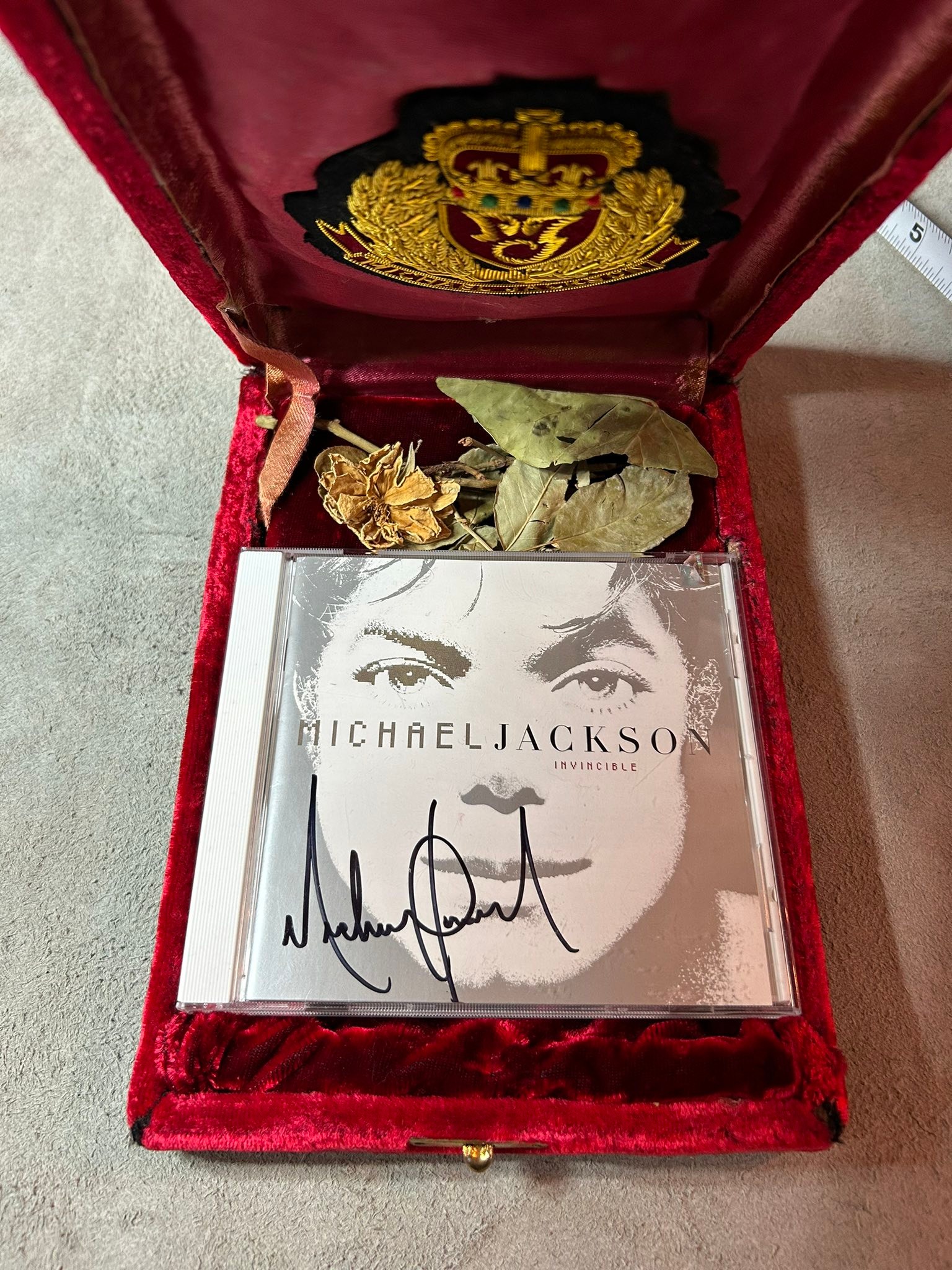 Michael Jackson appeared at the Virgin Megastore in early November