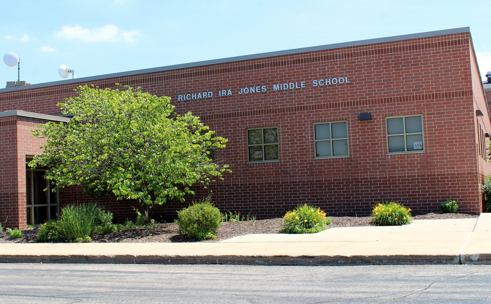 Dis... - Plainfield Community Consolidated School District 202
