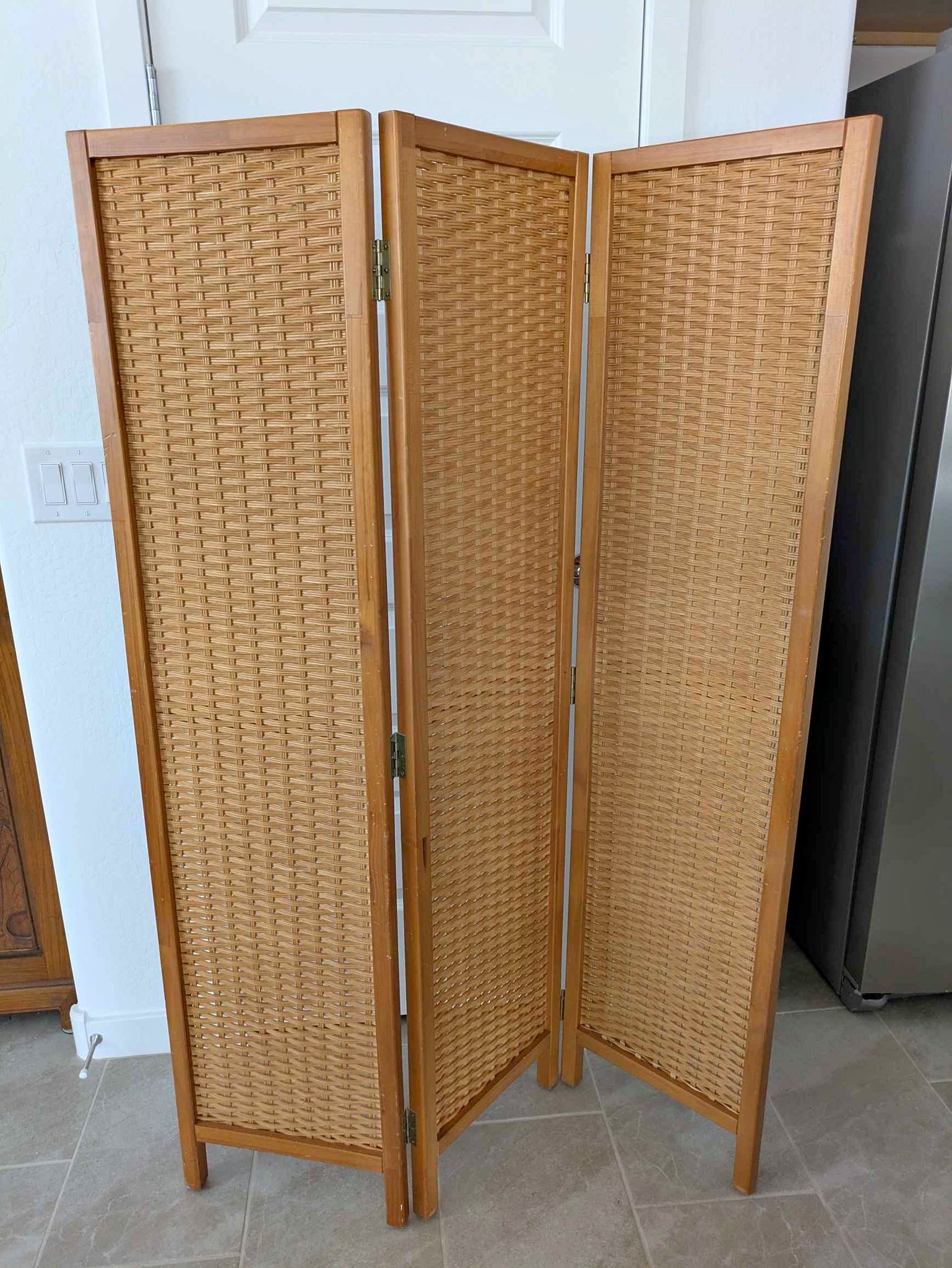 White privacy divider - Room Dividers - Phoenix, Arizona | Facebook ...
