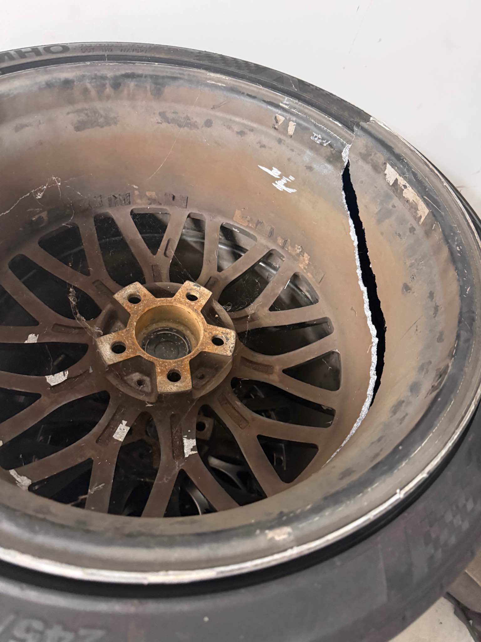 Brand new 19 inch tyres 275 30 19 245 35 19 one rim busted 5x114 - Car ...