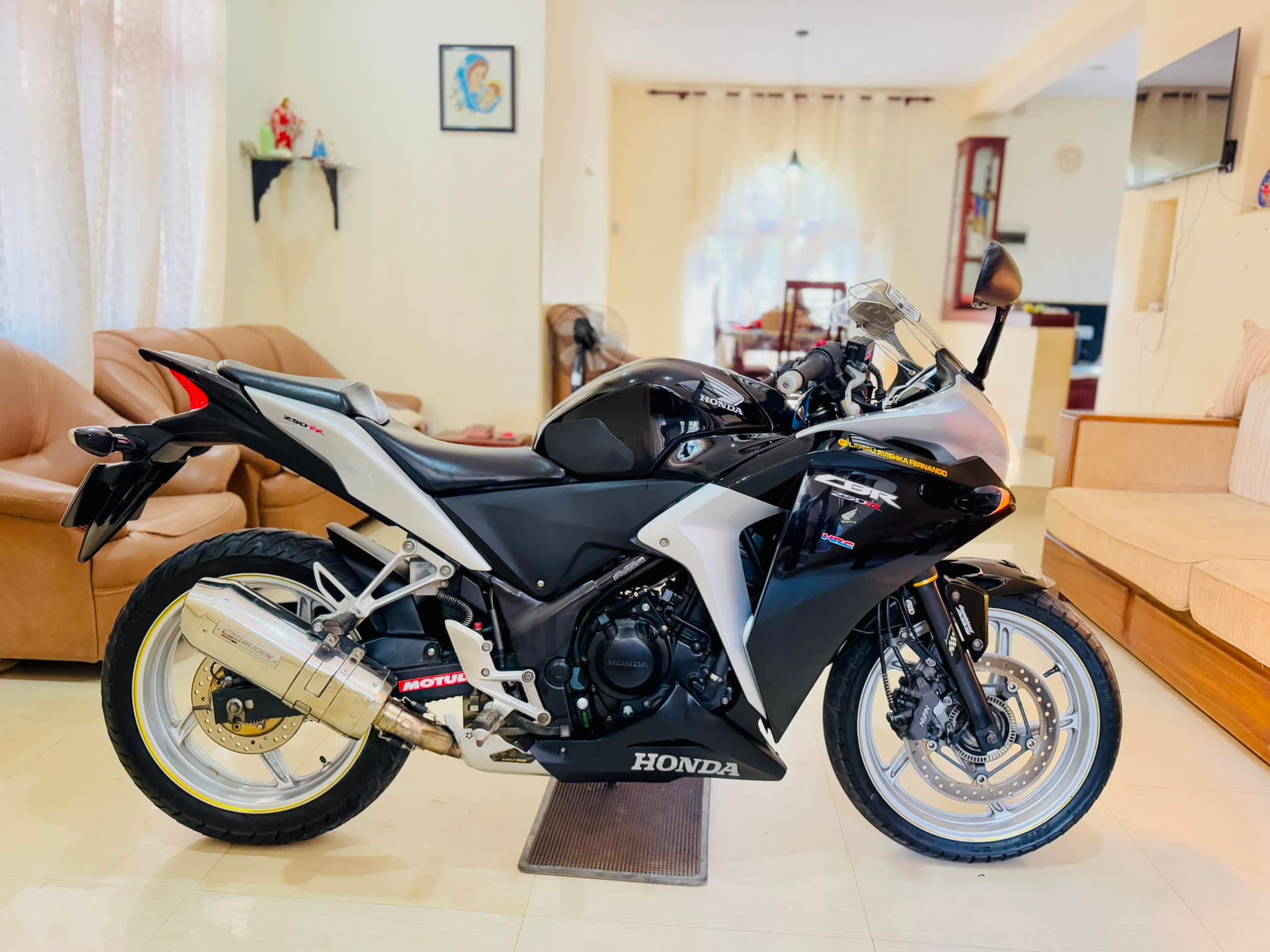 Honda CBR250R ABS Japan Made in Japan Chassie MC41 Original 