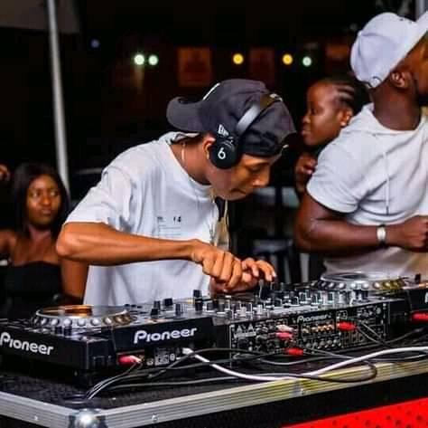 dj-distance-facebook