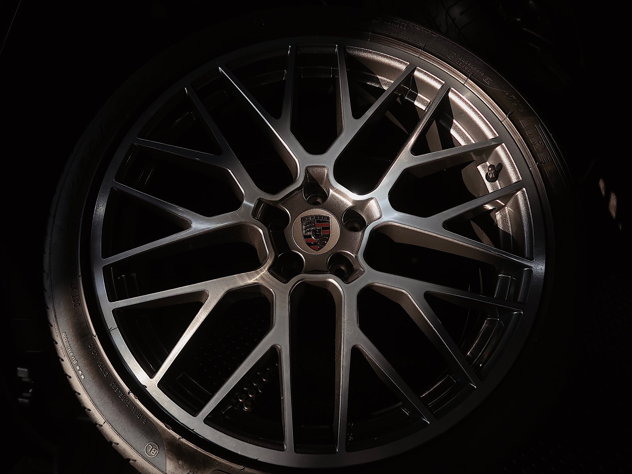 Porsche Macan RS Spyder design wheels
