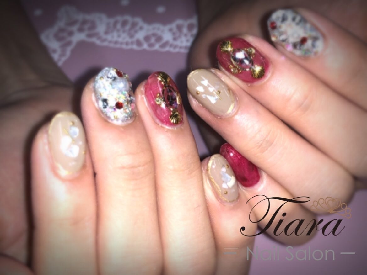 大阪市都島区 プライベートサロン Nail Salon Tiara Decotiara 赤べっ甲 風 キラキラネイル Neobreak ネオブレ さん 治田純礼子 さん アイドル Paypay ネイル Nail Instanails Instagood Nailart ネイルアート ジェルネイル 大人ネイル