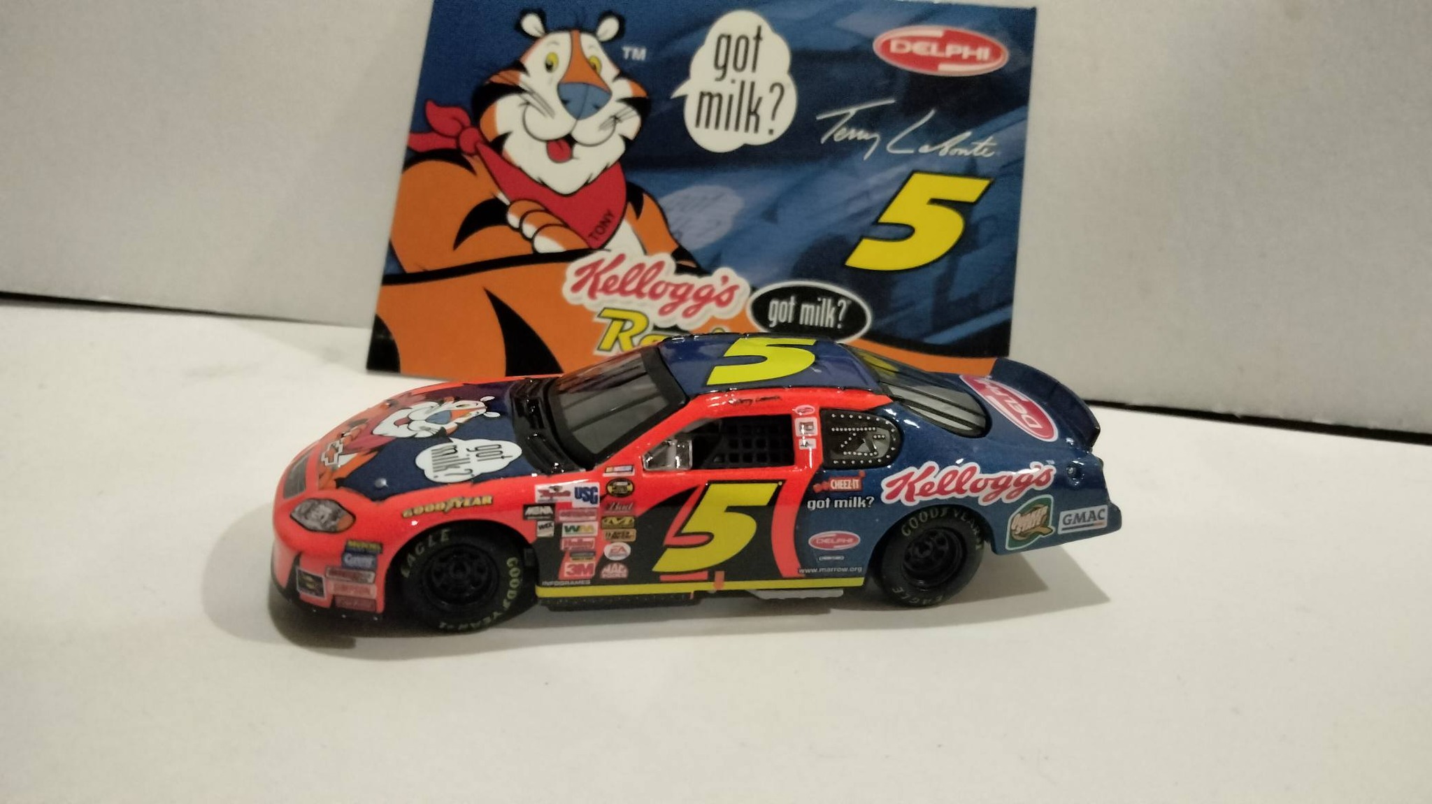 2004 Terry Labonte Kellogg's Got Milk Chevy Monte Carlo diecast