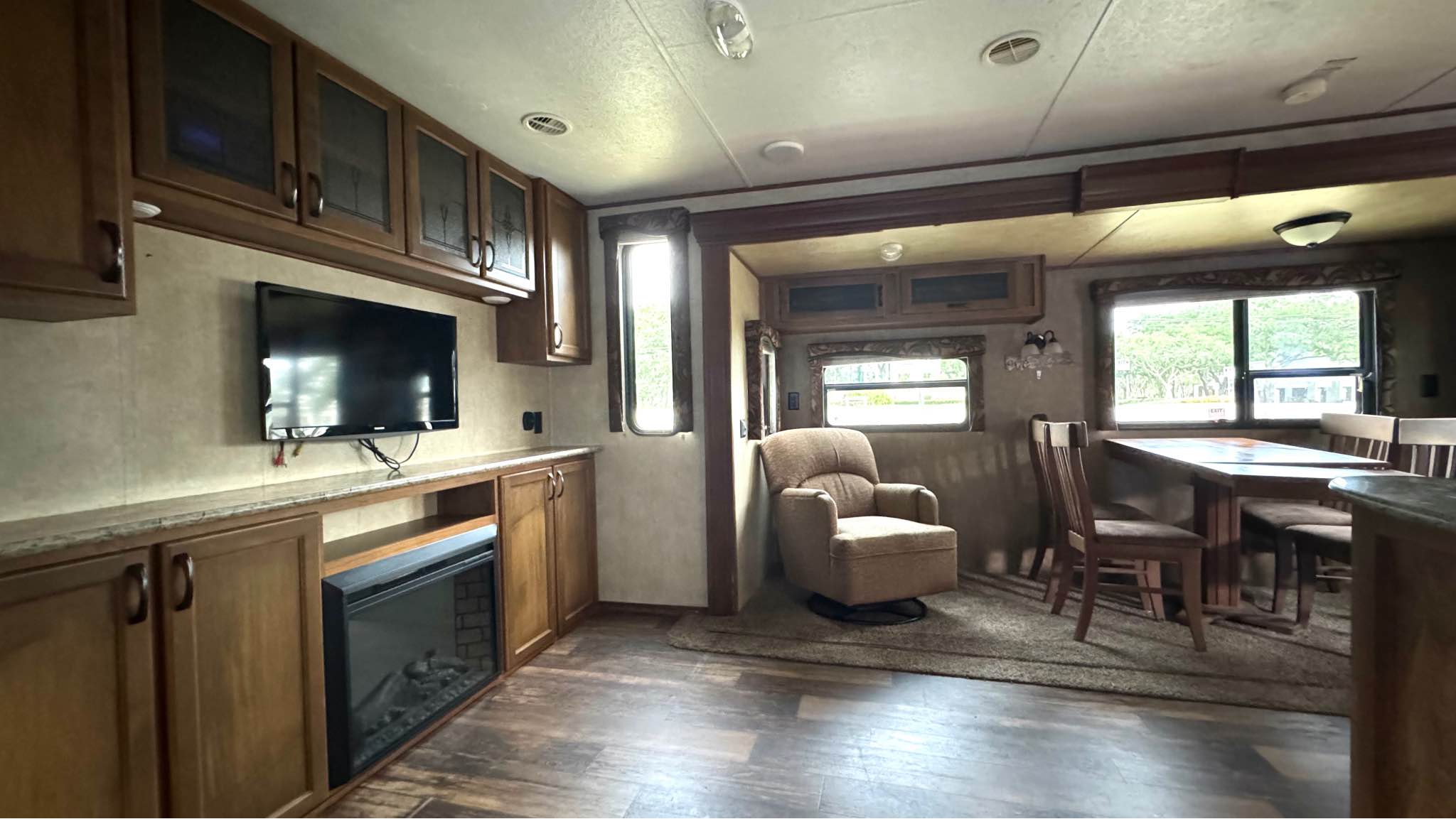 2014 33FT 3 Slides Augusta flex One Owner - RVs & Campers - Largo ...