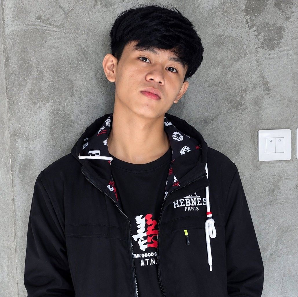 Hallo Guys Can you find differences? | Dika Yoga Pratama