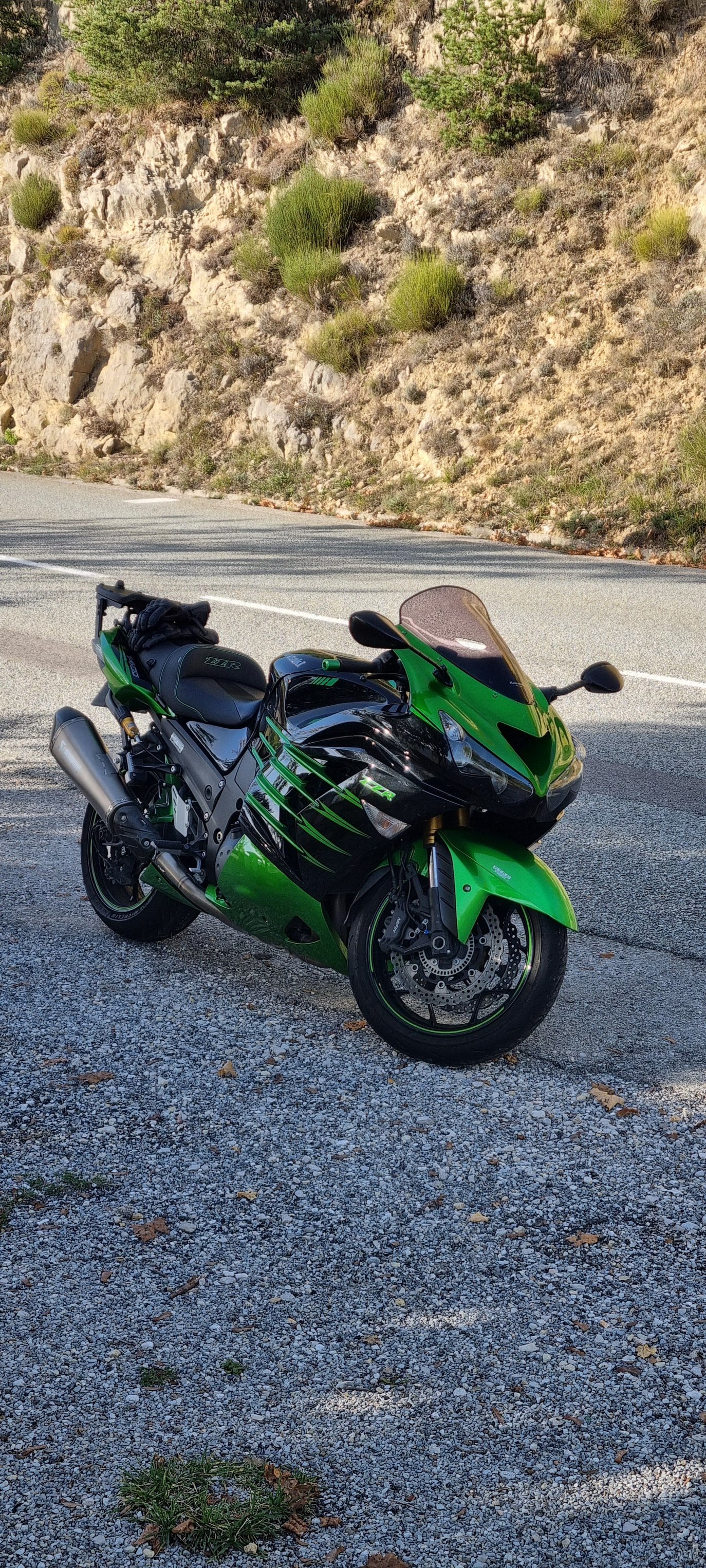 Kawasaki ninja zx in mountain paradise