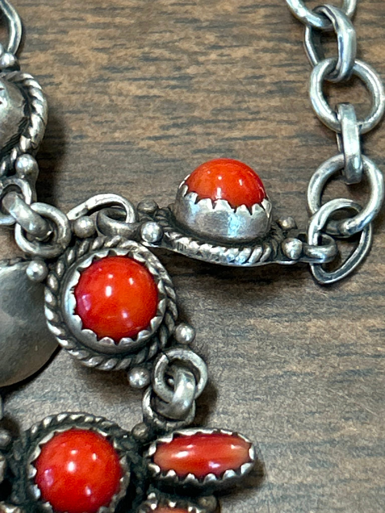 Is this unsigned coral necklace a Zuni Bill and Lou Lucinda Laweka 