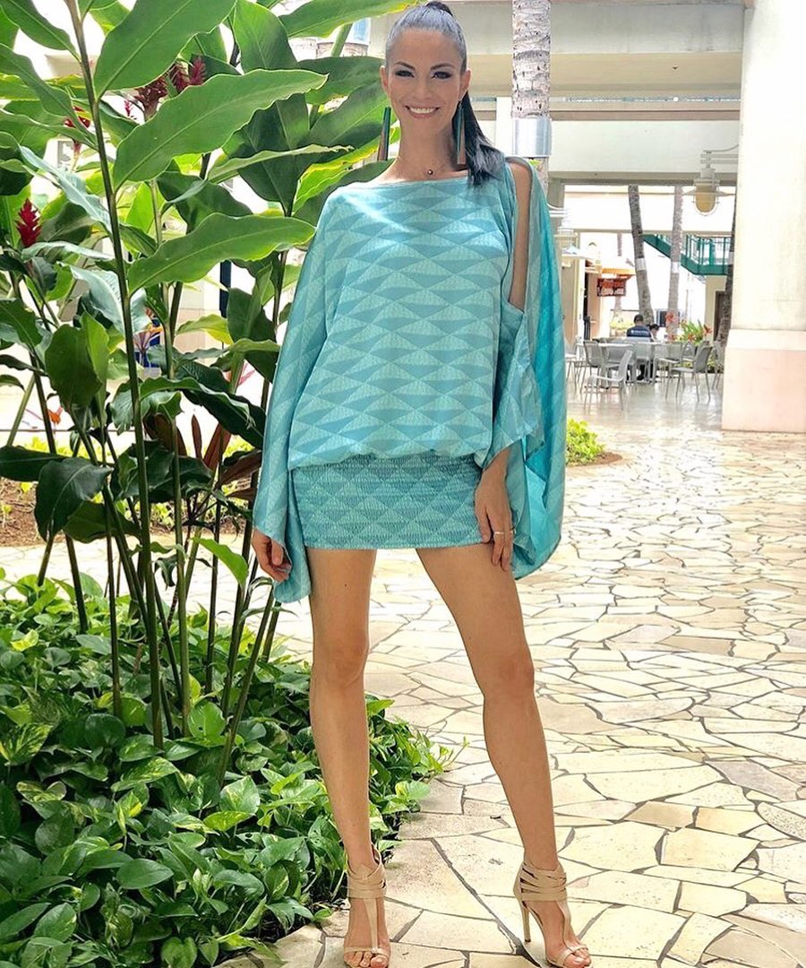 MANAOLA - The beautiful @malikadudley in our MANAOLA Melia Top in 
