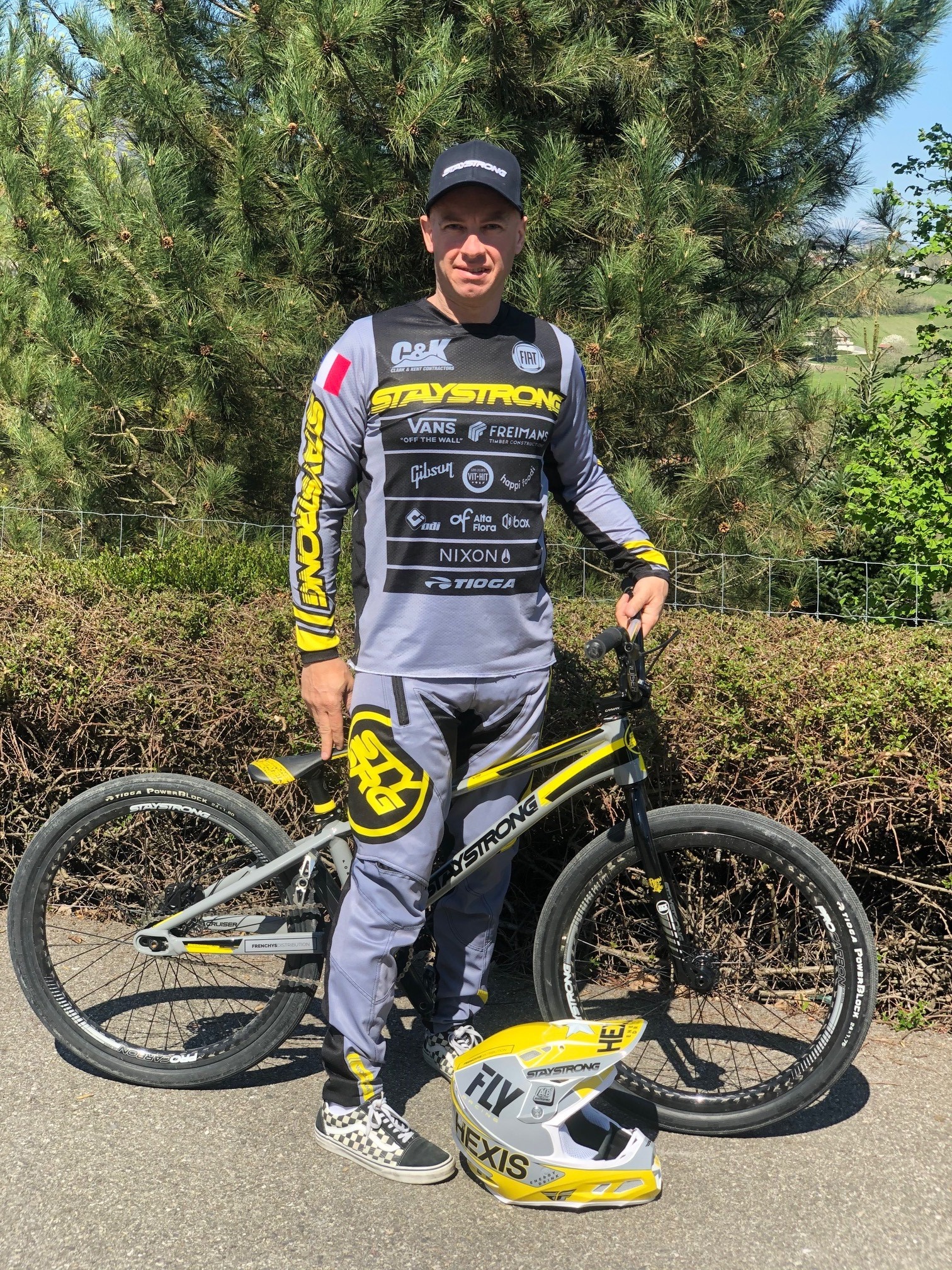Un jour • Un pilote •... - SEMC Distribution I Sport | Facebook