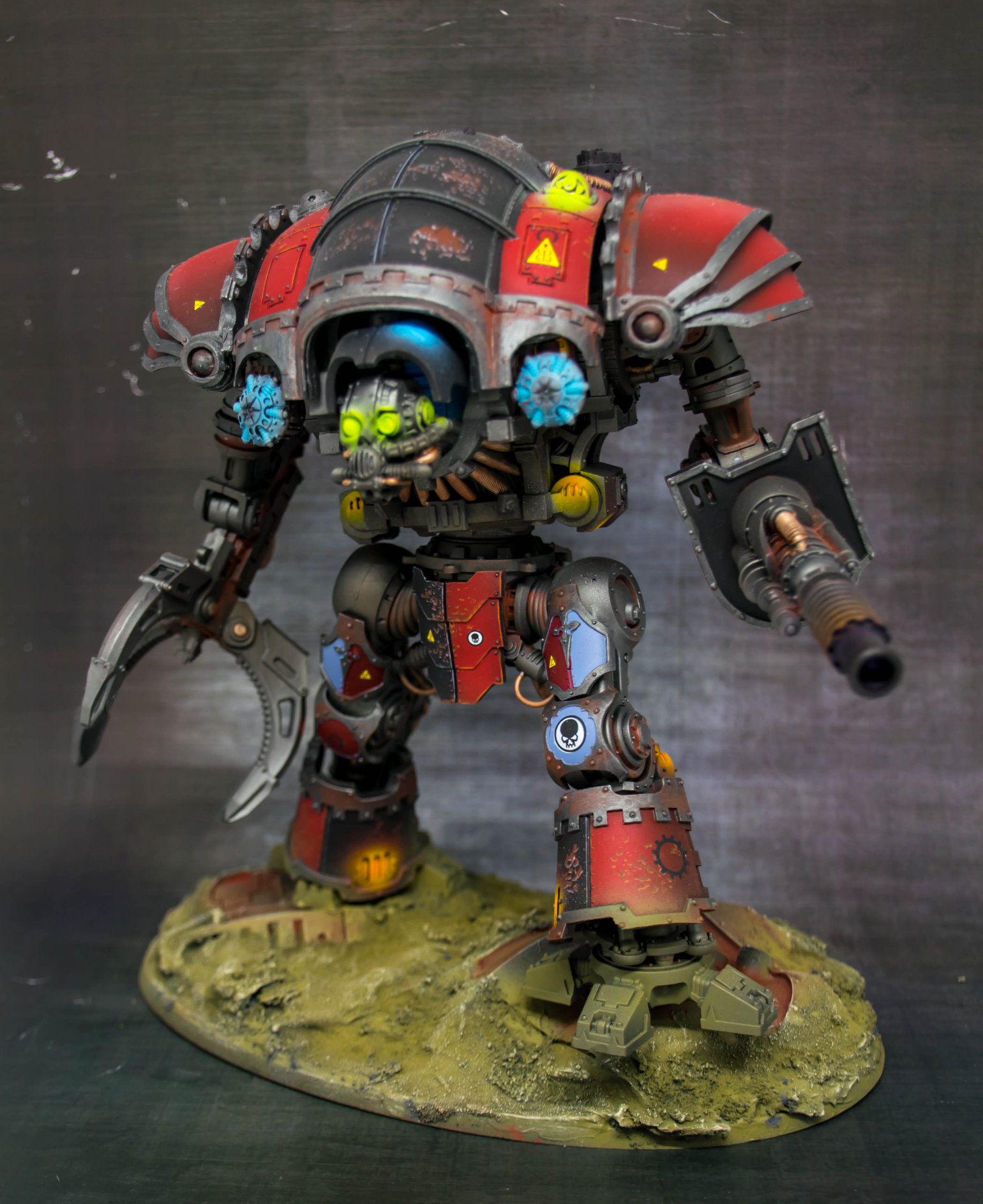 Imperial Knights: Knight Questoris - Warhammer 40K Miniature Set, Unassembled & Unpainted 8 thumbnail image