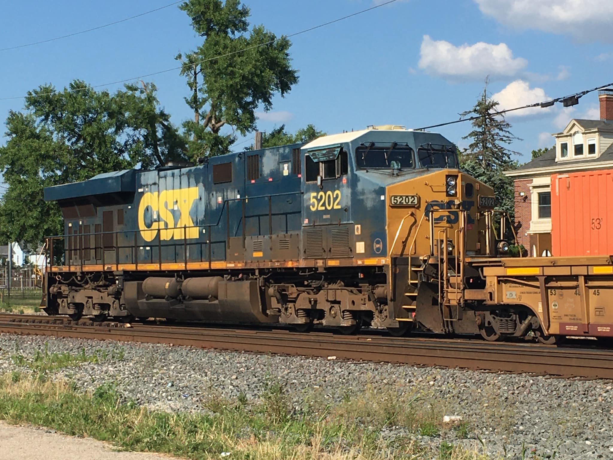 CSX - Past and Present | CSXT 5202 At Hamilton , Ohio Today / DPU On ...