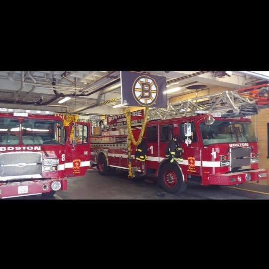 Boston Fire Ladder Trucks Boston Fire Wire | @bostonfiregear Engine 17