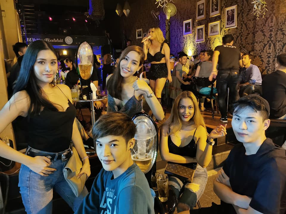 White Rabbit Lounge Bar | Bangkok