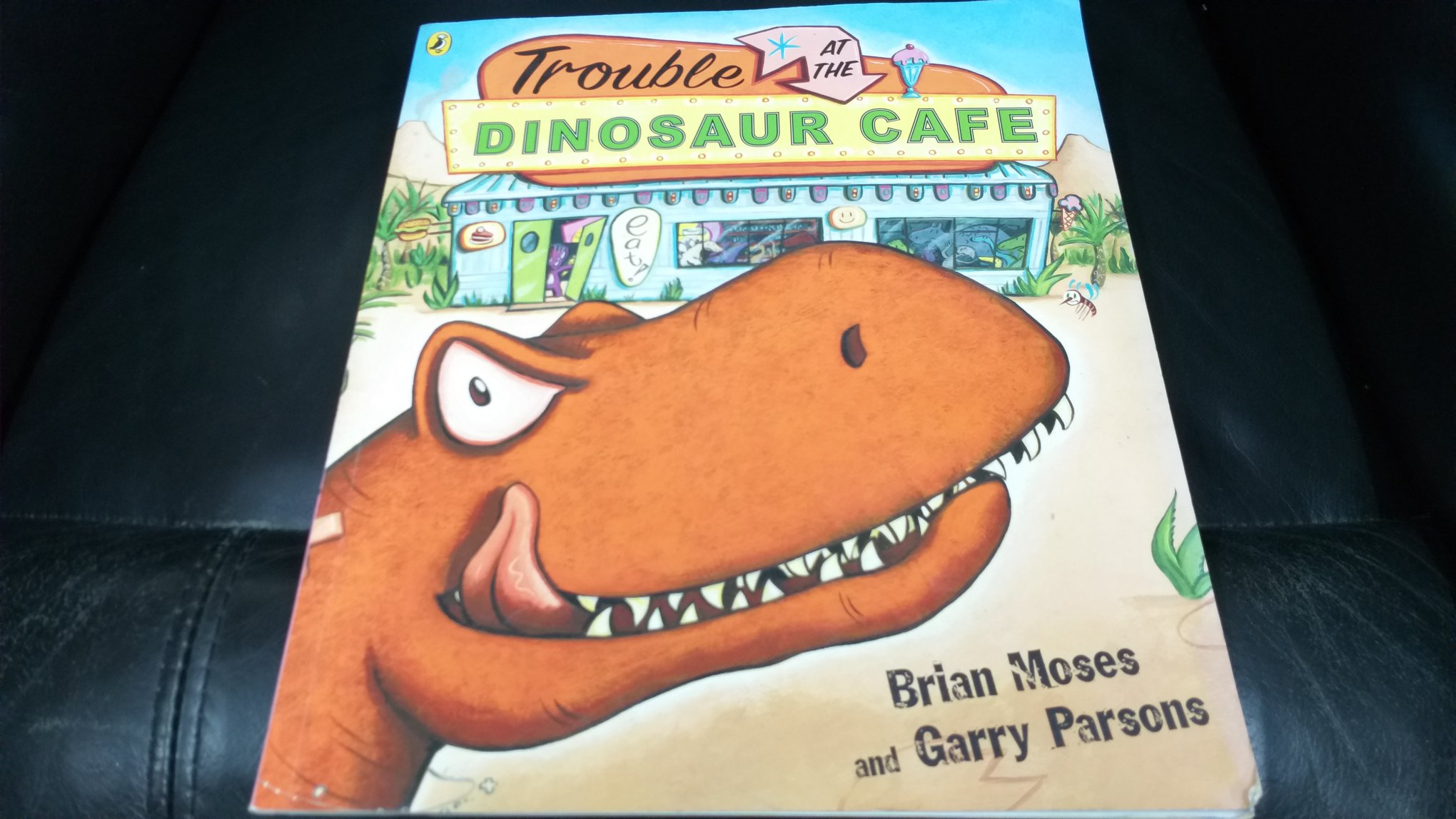 Farmfunbook - Trouble at the Dinosaur Cafe = 85 บาท...
