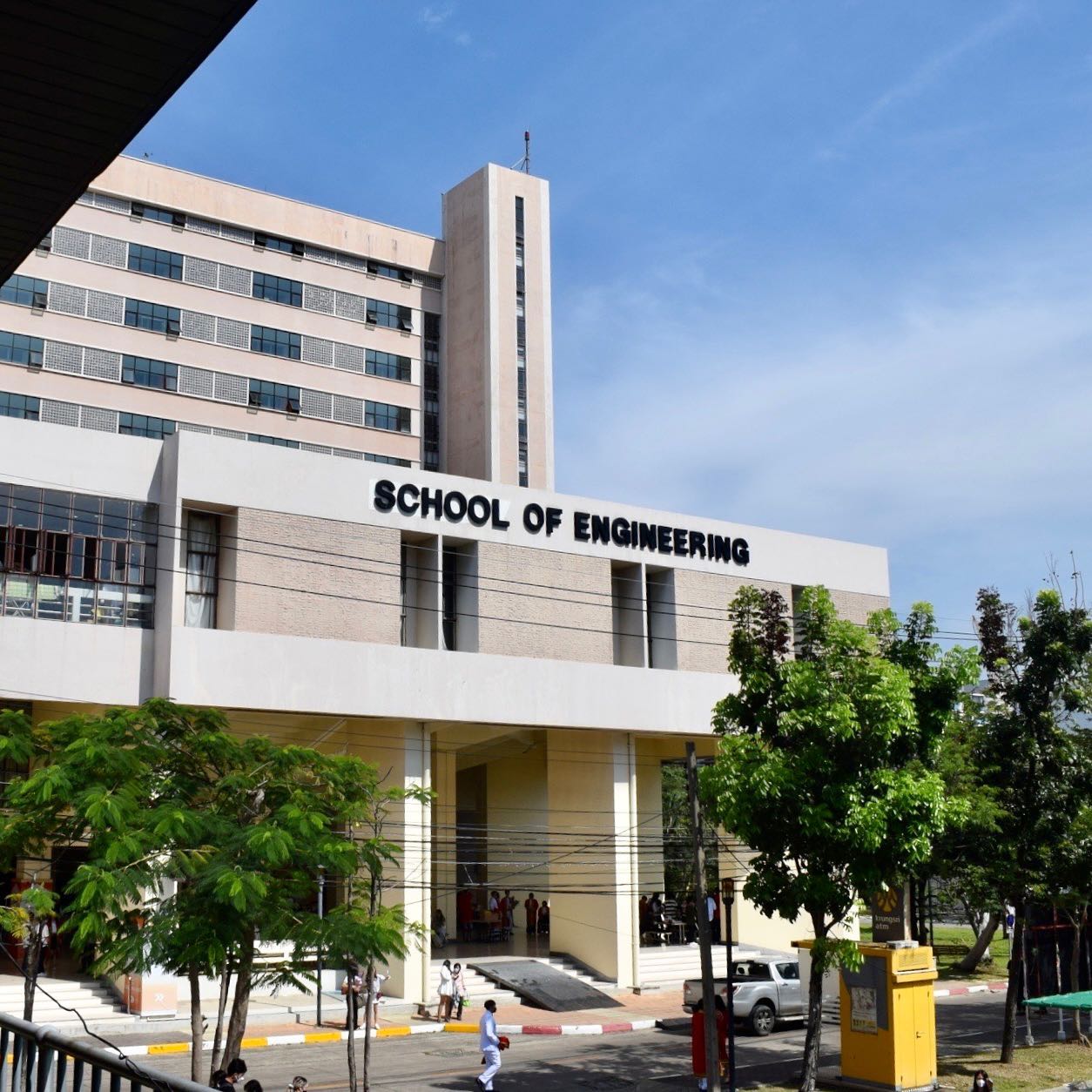 KMITL Shots - The School of Engineering at KMITL has a...