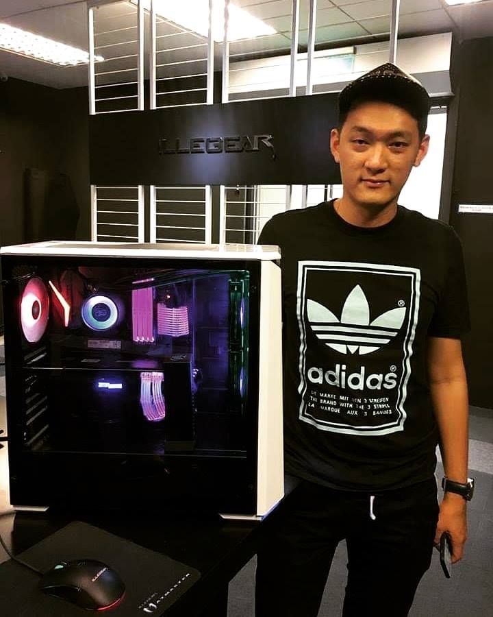 ILLEGEAR - Customer’s clean RAIDER setup with RTX2080Ti. ILLEGEAR ...
