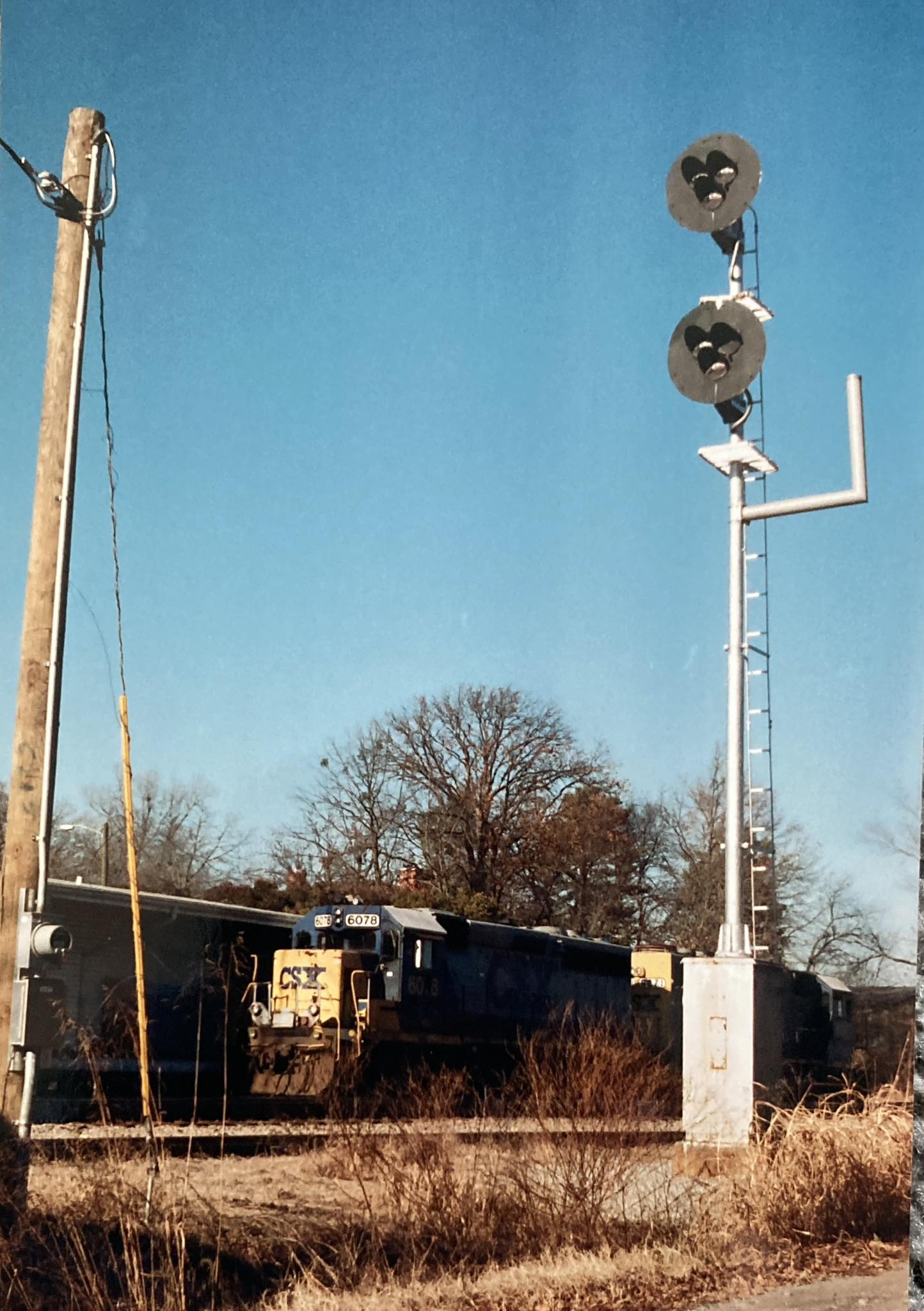 Durham & Southern GP38 #2000, painted in the road's Bicentennial