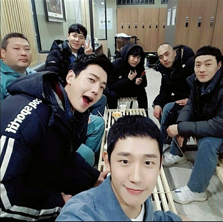 Kakimuvee Drama Korea Tahun 2017 Yang Mengisahkan Kehidupan Dalam Penjara Prison Playbook Akan Dibuat Musim 2 Tayangan Di Tvn Pada Tahun 2020 Masih Belum Diumumkan Sama Ada Mengekalkan Pelakon Sedia Ada