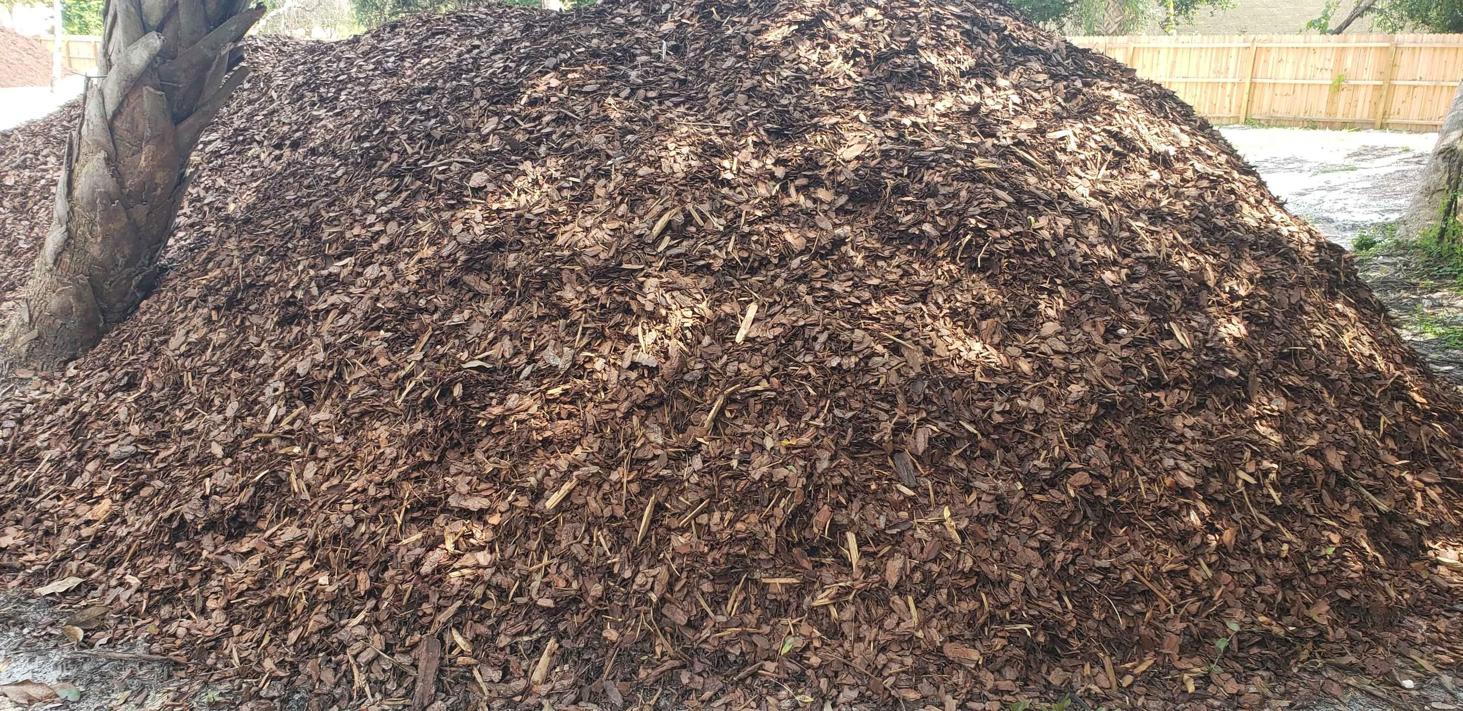 R.A. Pierce Wholesale Bark Mulch | Abington MA