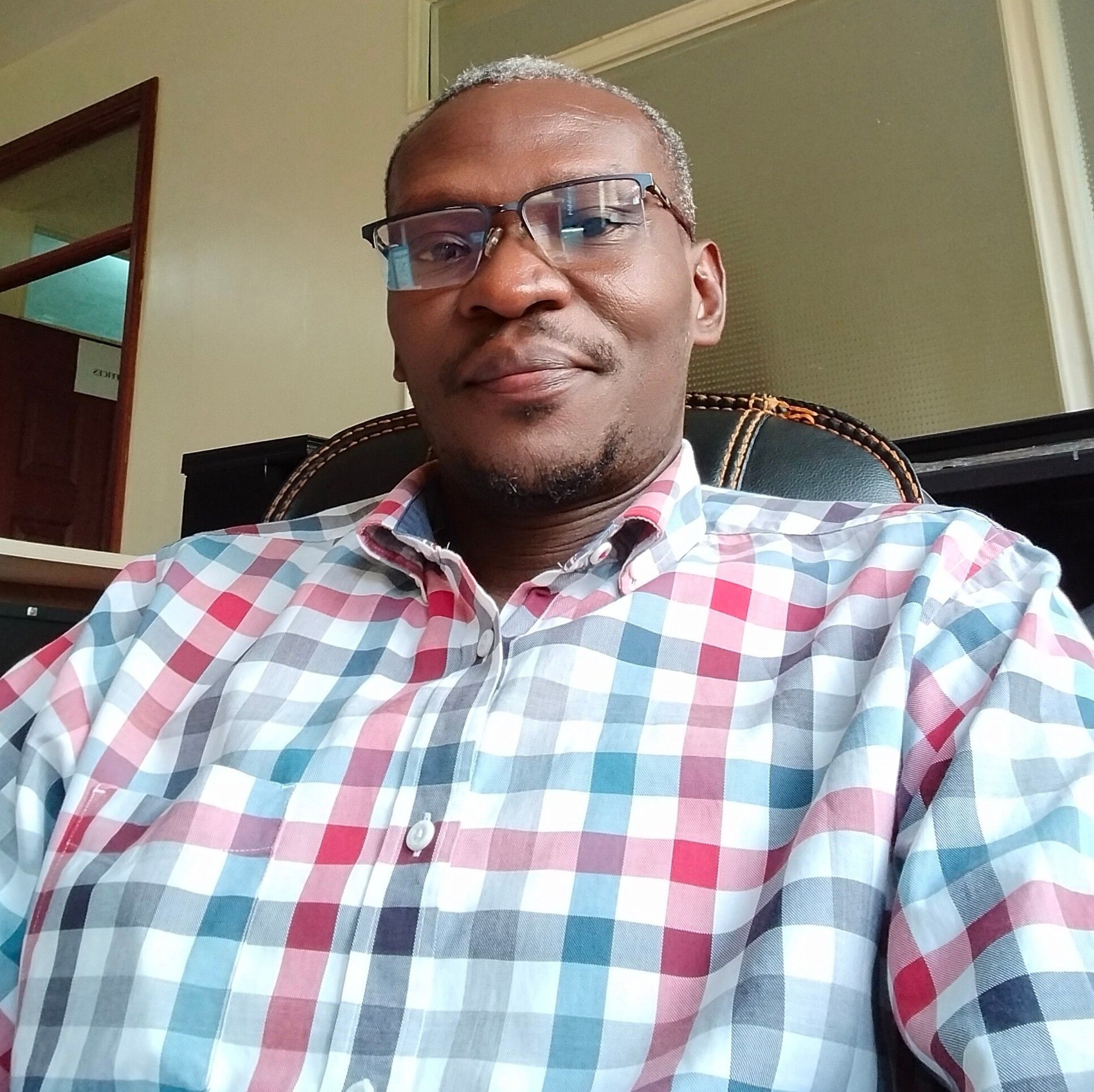 Catch up with friends mtaani | Josh Radi