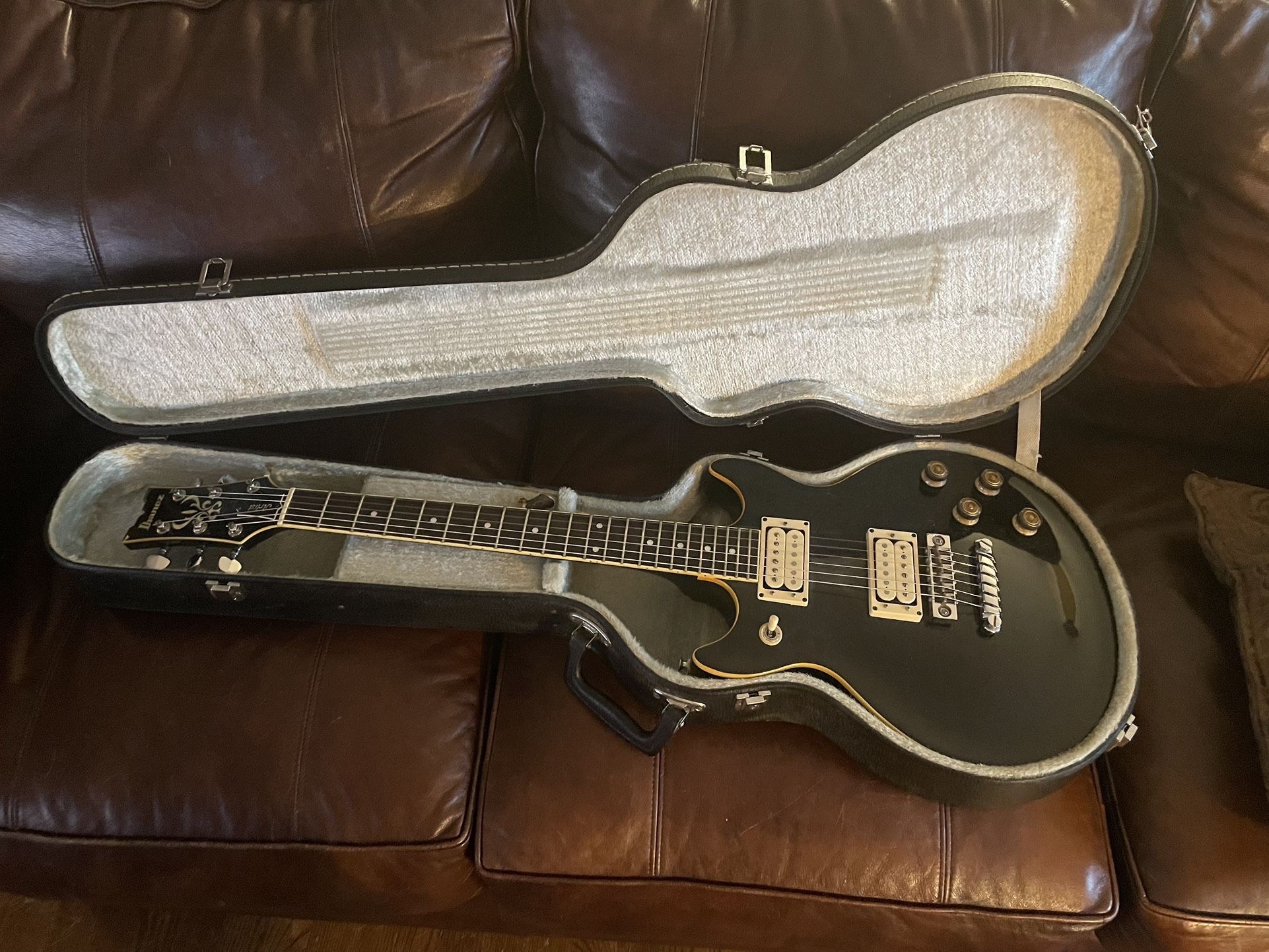 Ibanez AR305AV 1983 electric guitar still sounds great