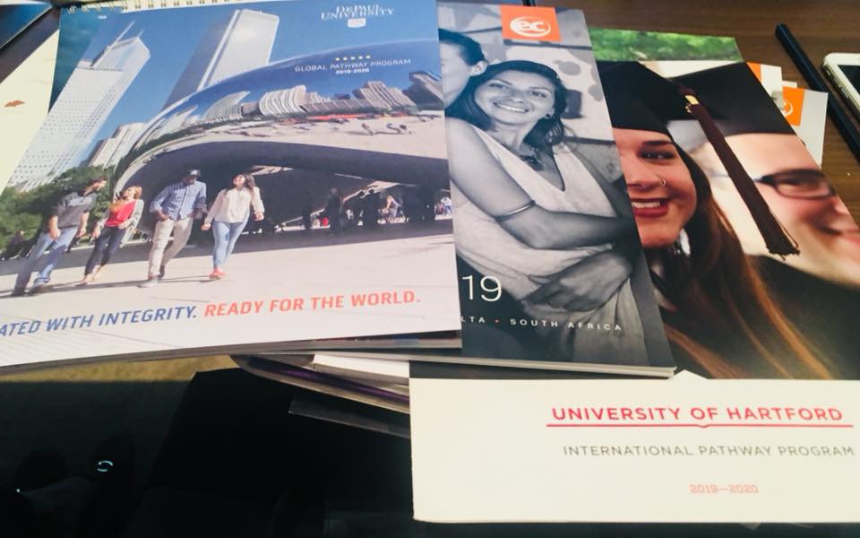 ทีมงานคลิก มาสัมมนา EC คะ... - Click Education Consultant | Facebook