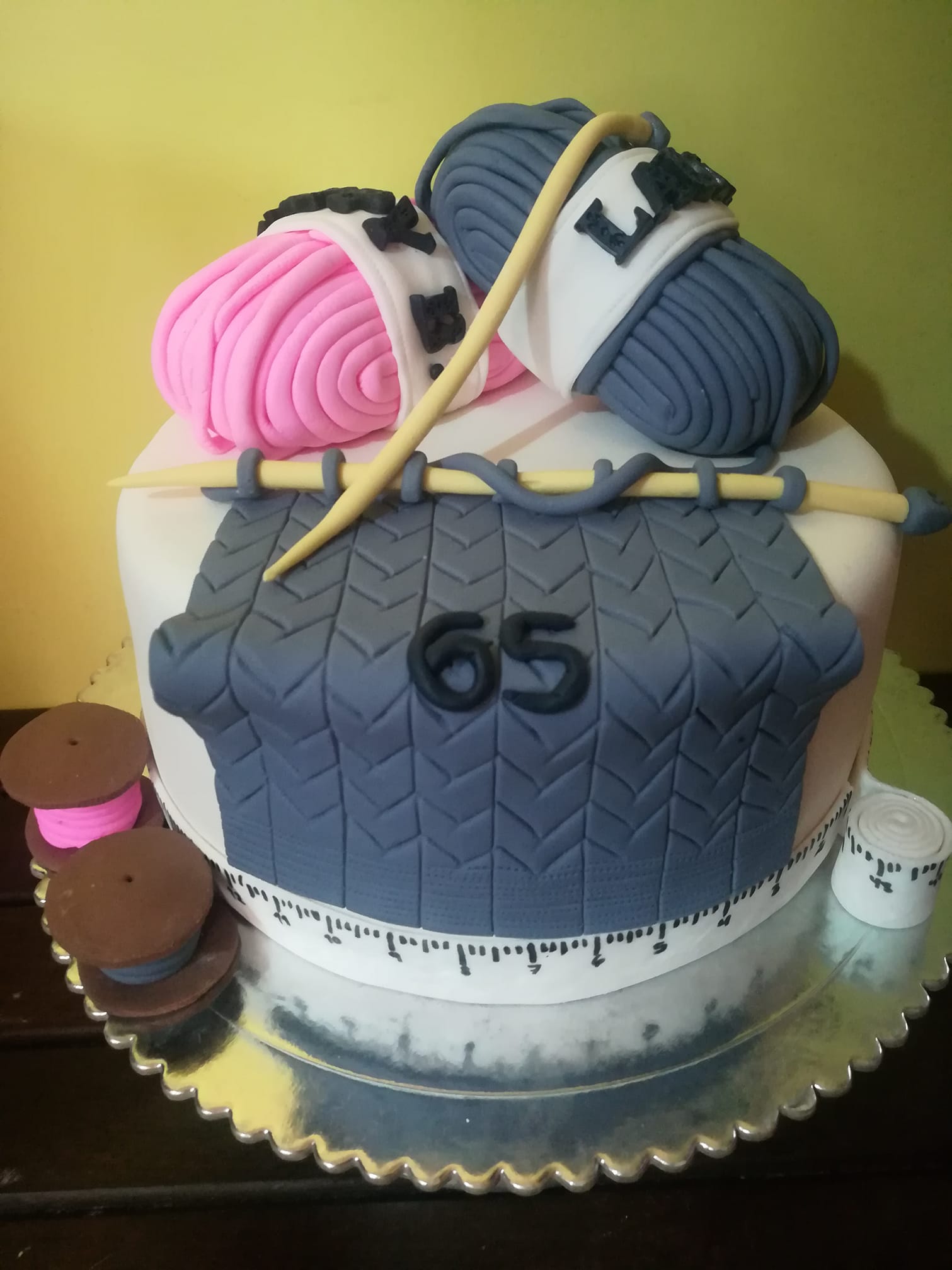 Torta personalizada 🎉🎂 🎊HAPPY B. LAURA... - Tortas D'Cibelle