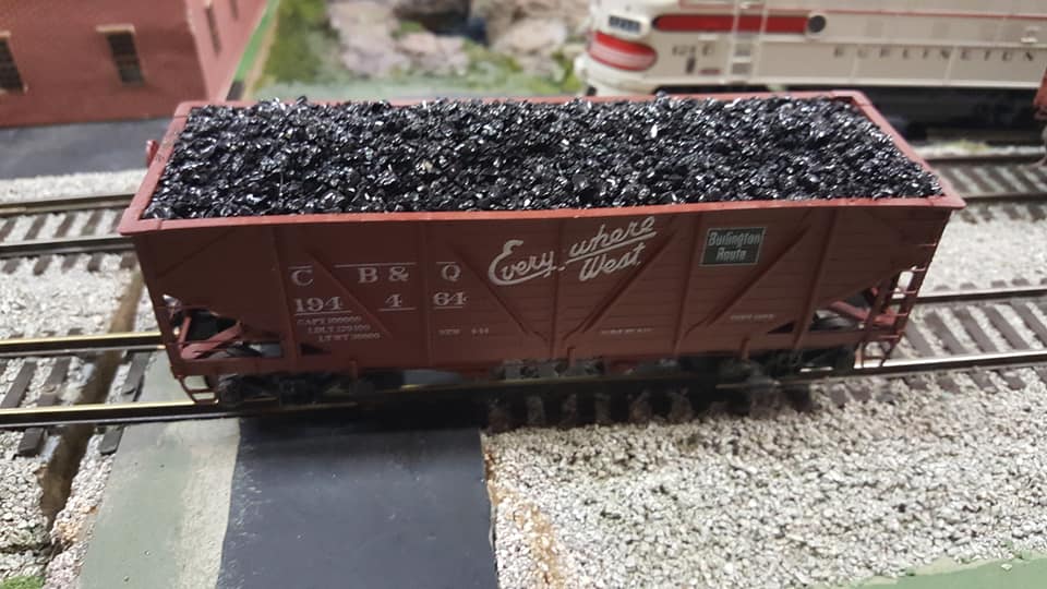 Coal load ideas for model train scenery