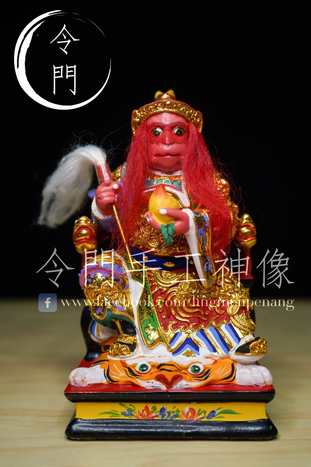 贴金工艺是将金箔贴在神像、木器、金属等材料上，使其看起来金碧辉... - 令門神像 Ling Men Art Gallery