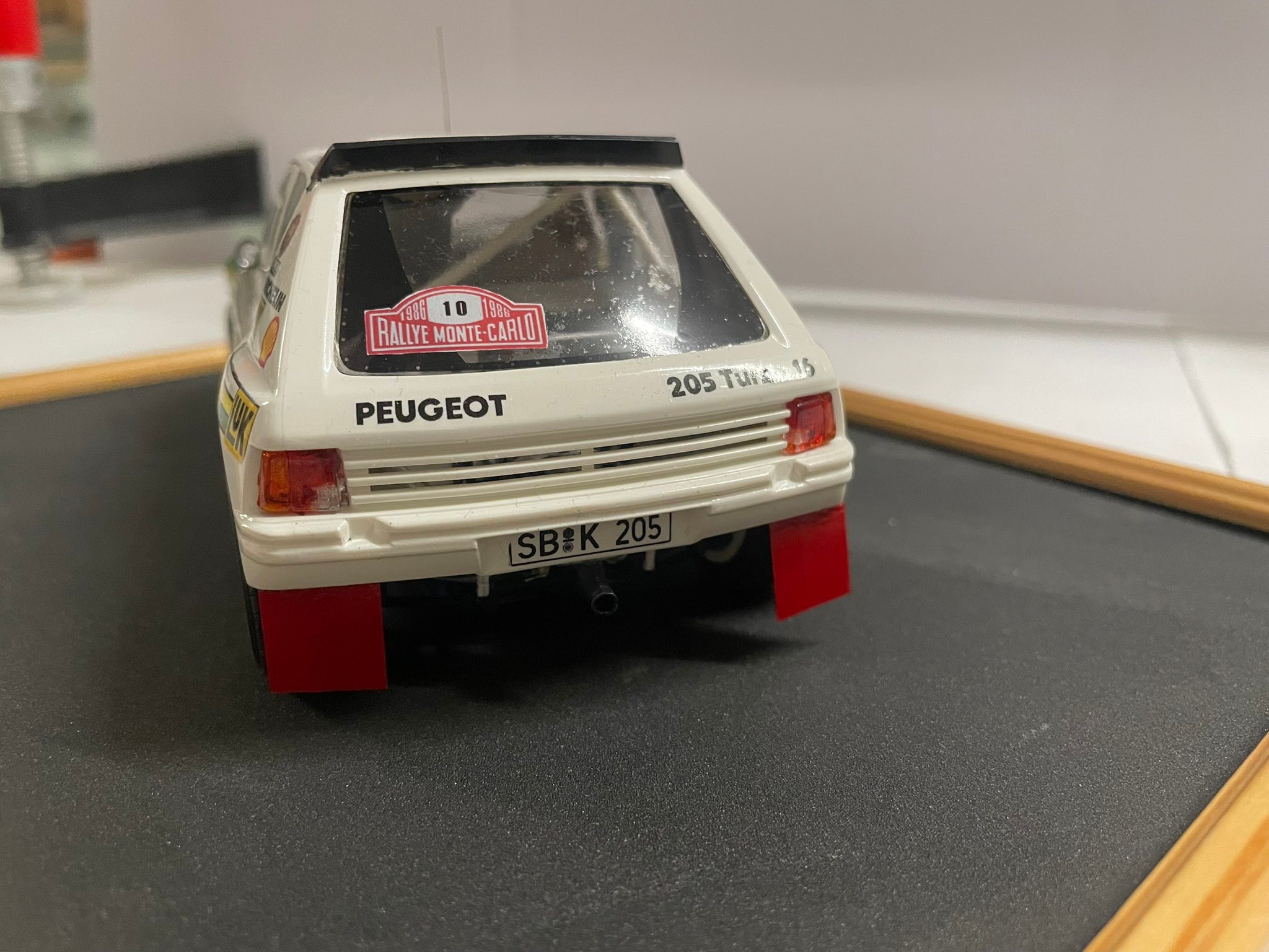 Miniature Peugeot 205 Turbo 16 Tour De Corse 1986 – Échelle 1:43 – Michele Mouton