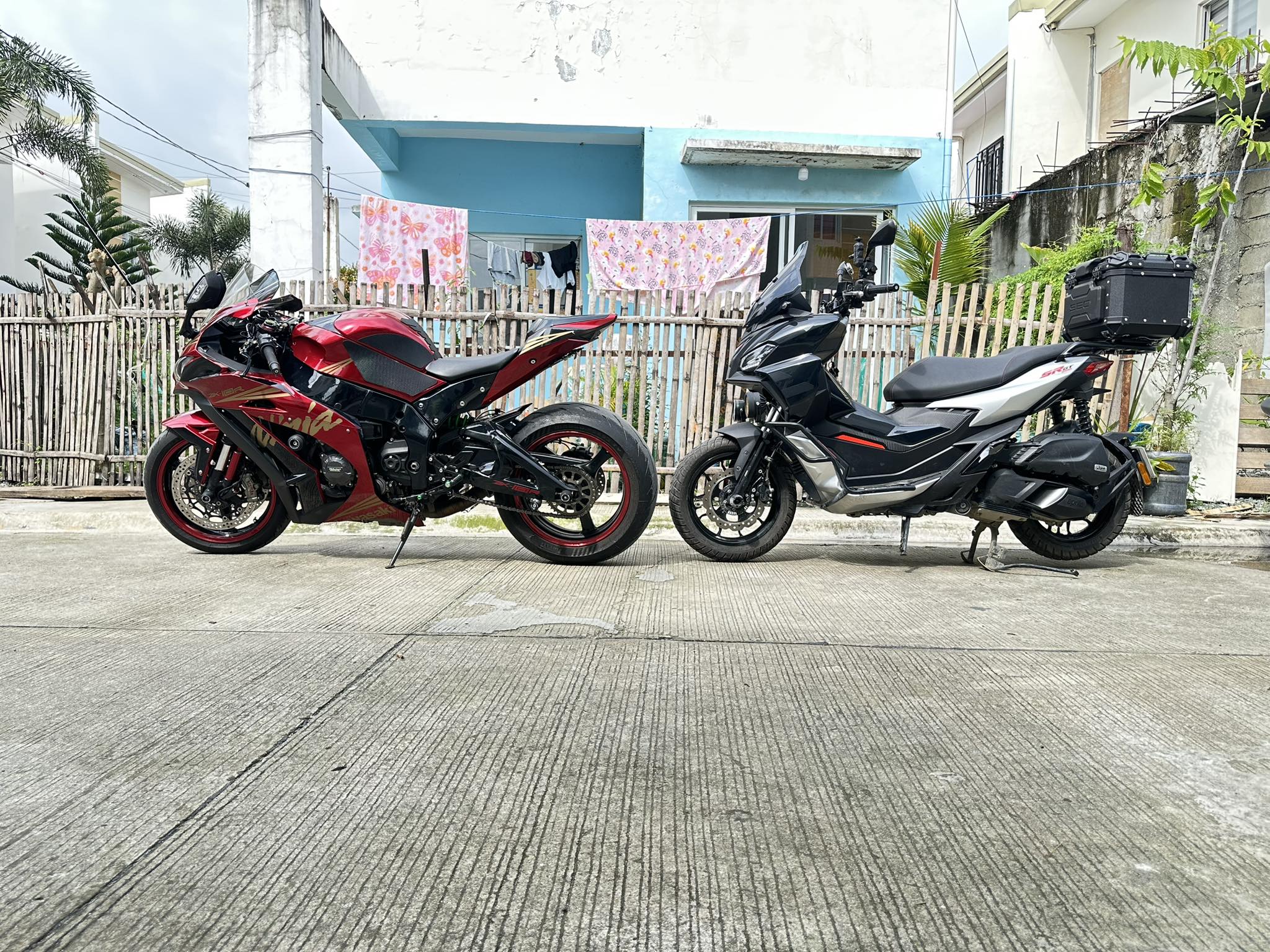 専用5 Kawasaki ZX-10R 2017 and Aprilia SR GT 200 for sale