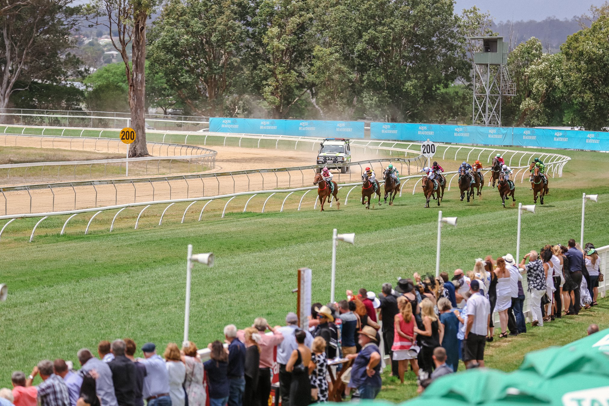 It's a beautiful day trackside for... - Beaudesert Race Club