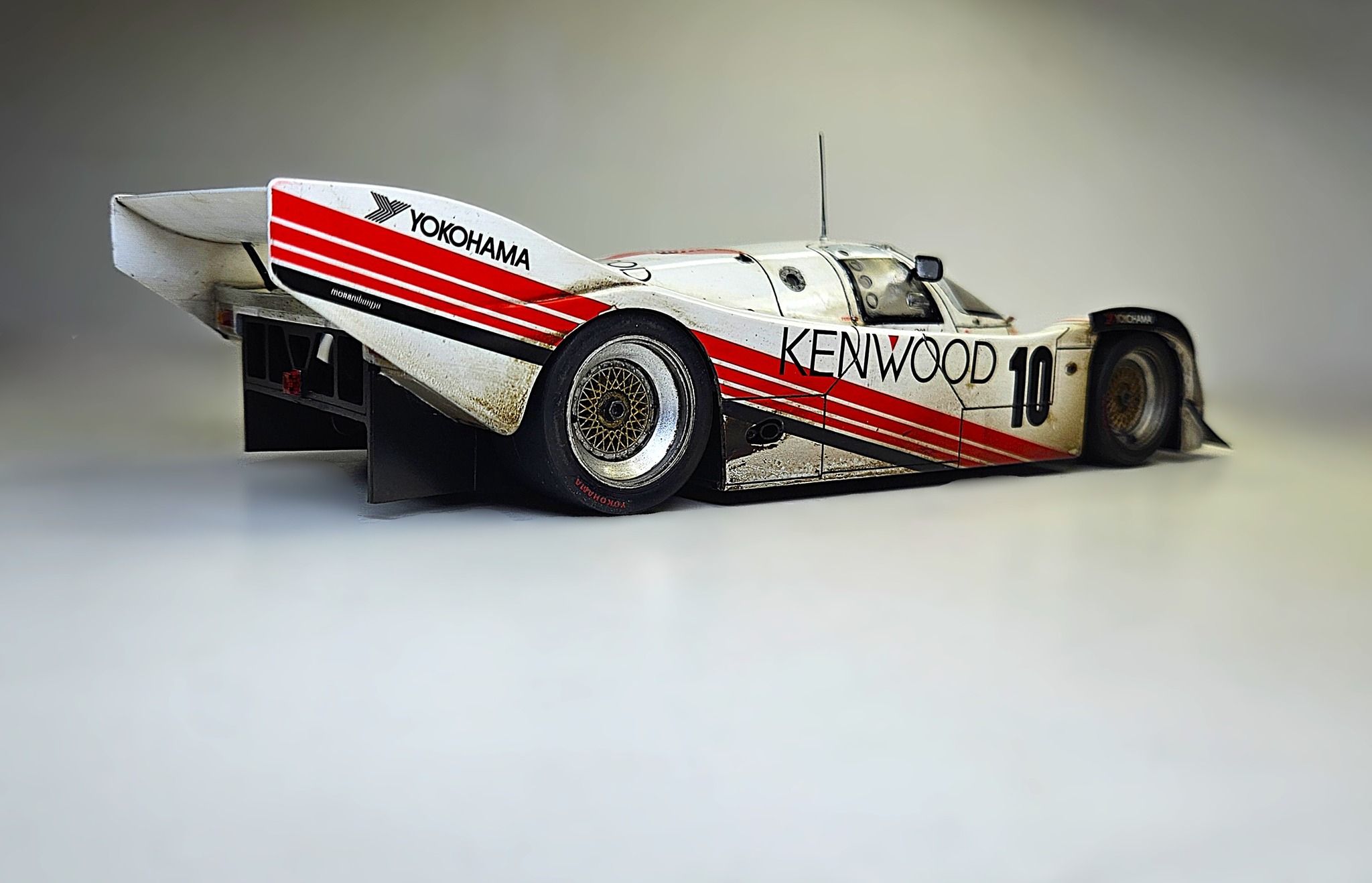 1/24 scale Kenwood Kremer Porsche 962C model build