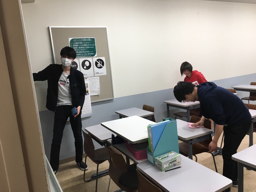 Ymca学院高等学校 ｙチャレンジコースで ｙｍｃａ周辺や 日ごろ使用している教室の 清掃を行いました Facebook